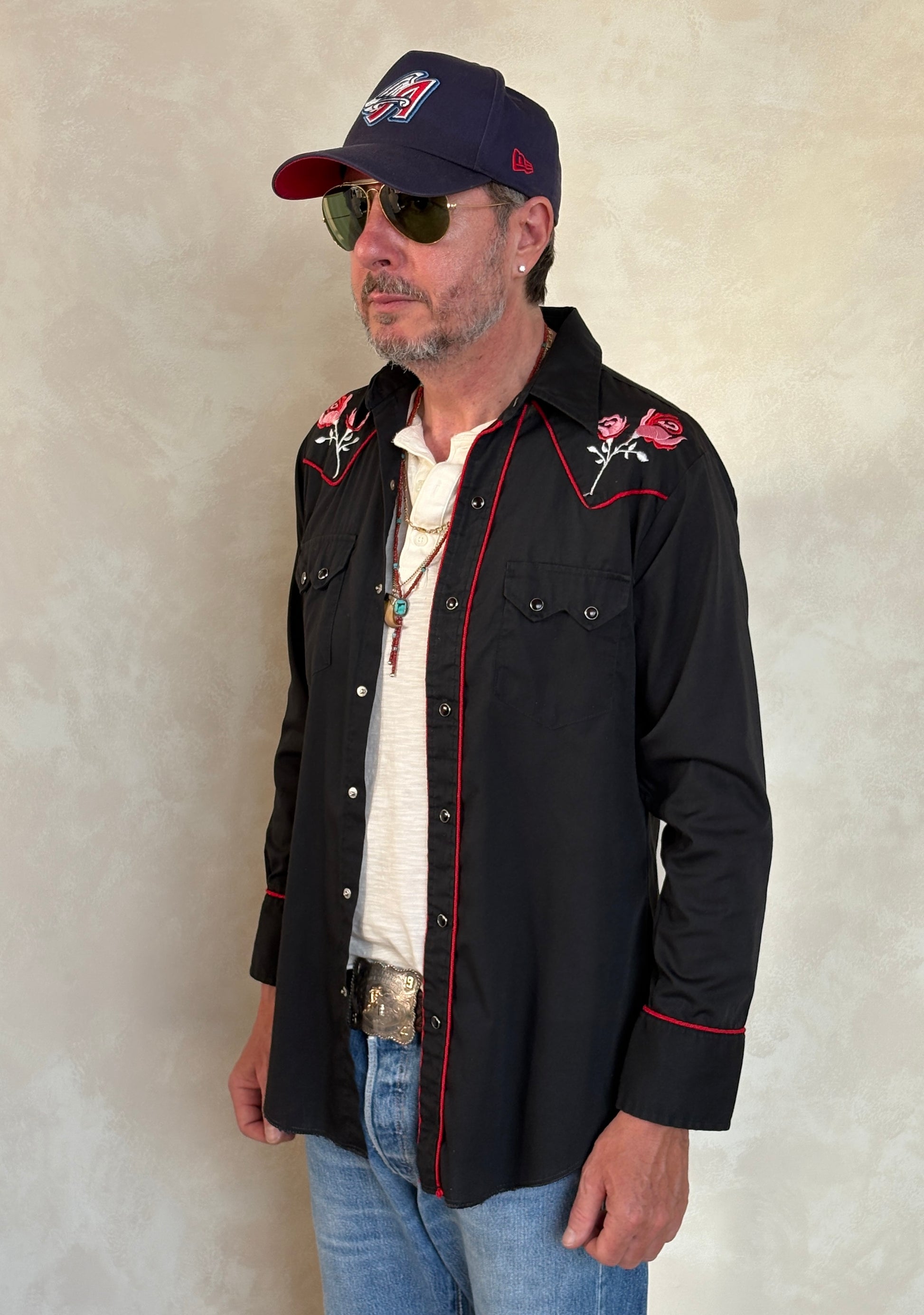 Size M. Authentic Vintage 70’s embroidered Western Shirt. - USA Vintage Bcn