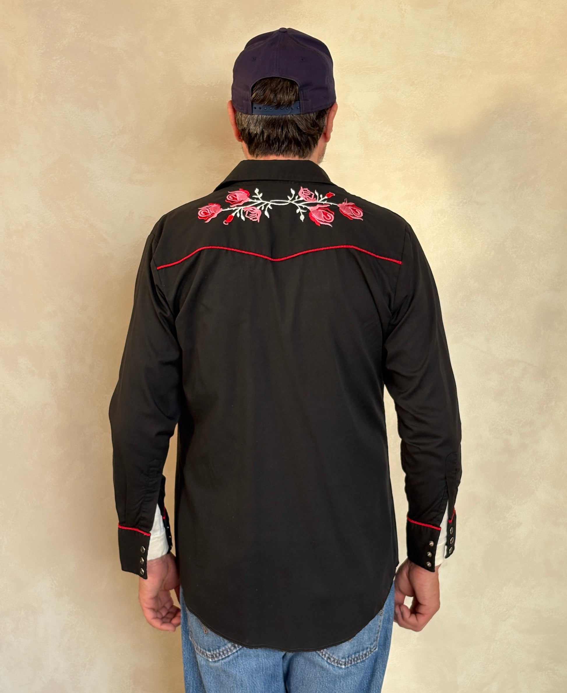 Size M. Authentic Vintage 70’s embroidered Western Shirt. - USA Vintage Bcn