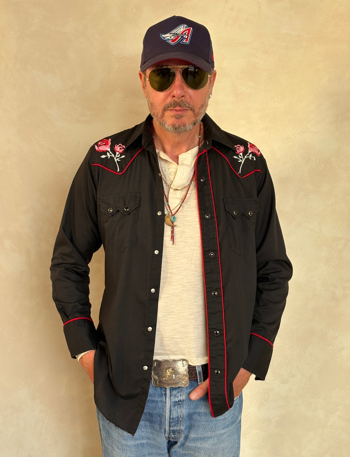 Size M. Authentic Vintage 70’s embroidered Western Shirt. - USA Vintage Bcn