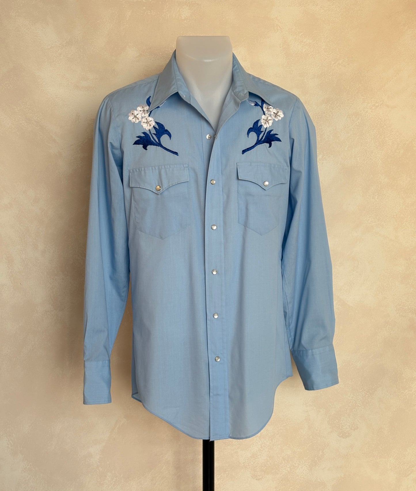 Size M. Authentic 70’s embroidered Western Shirt - USA Vintage Bcn