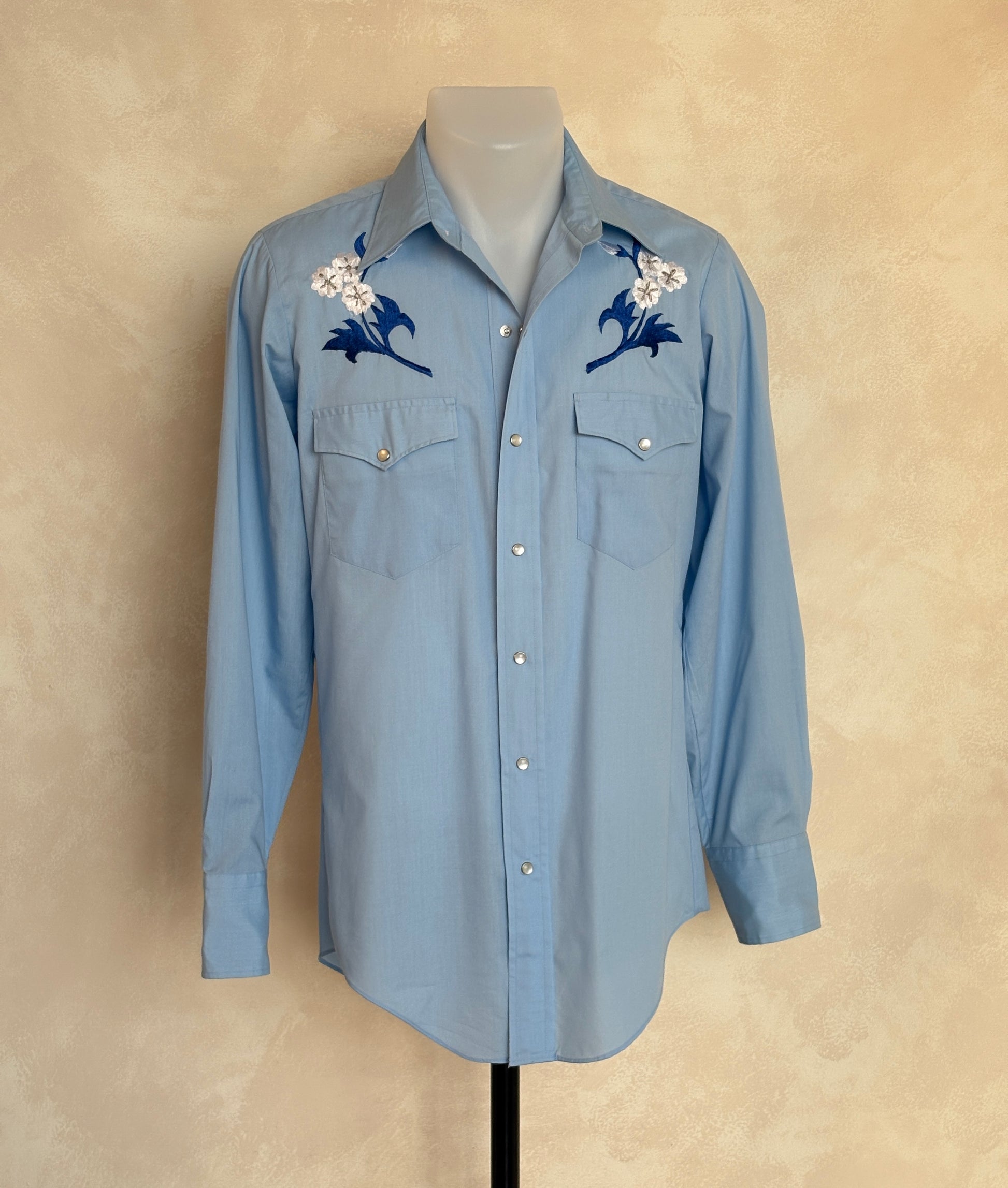 Size M. Authentic 70’s embroidered Western Shirt - USA Vintage Bcn