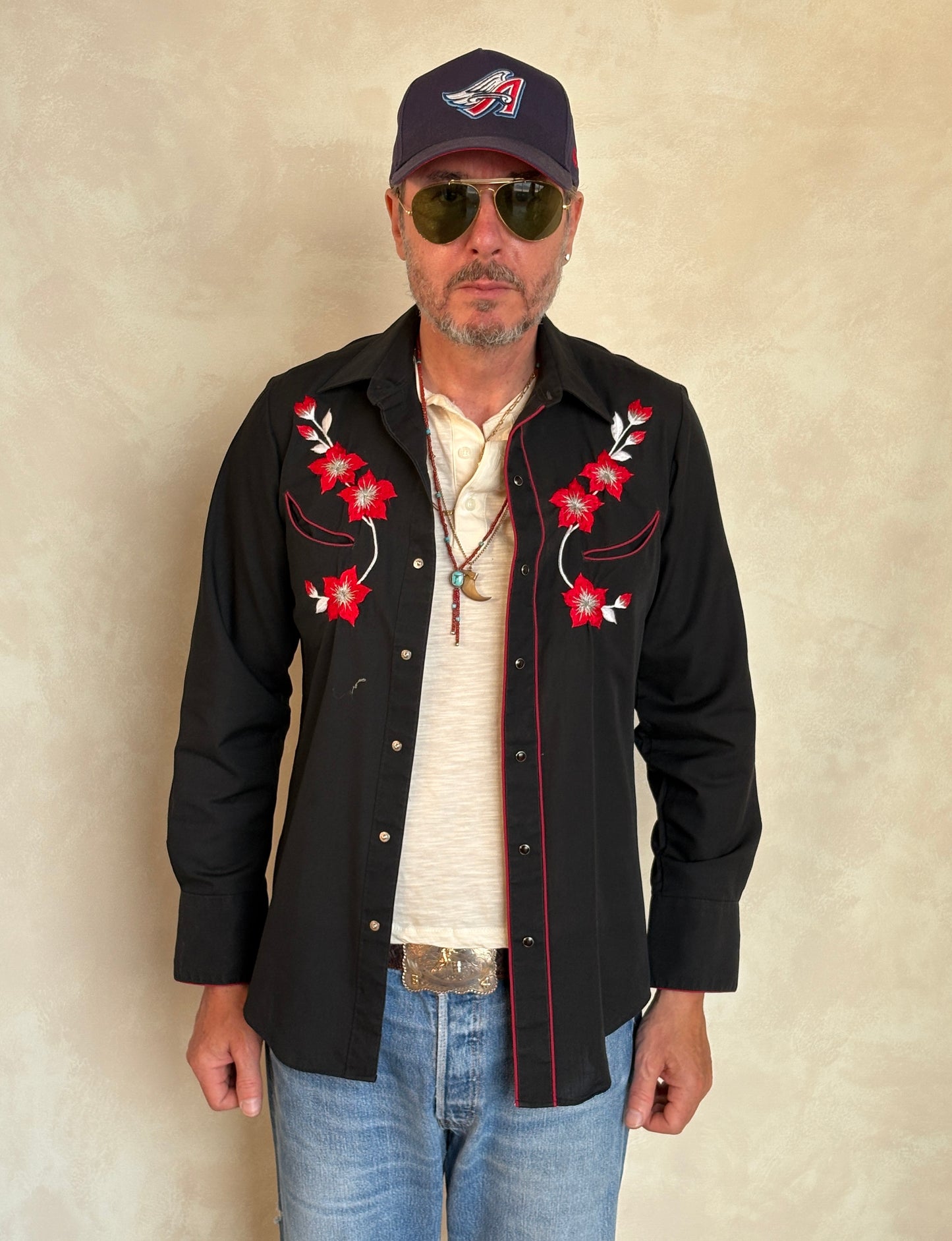 Size S. Authentic 70’s embroidered Western Shirt — Vintage Print - USA Vintage Bcn
