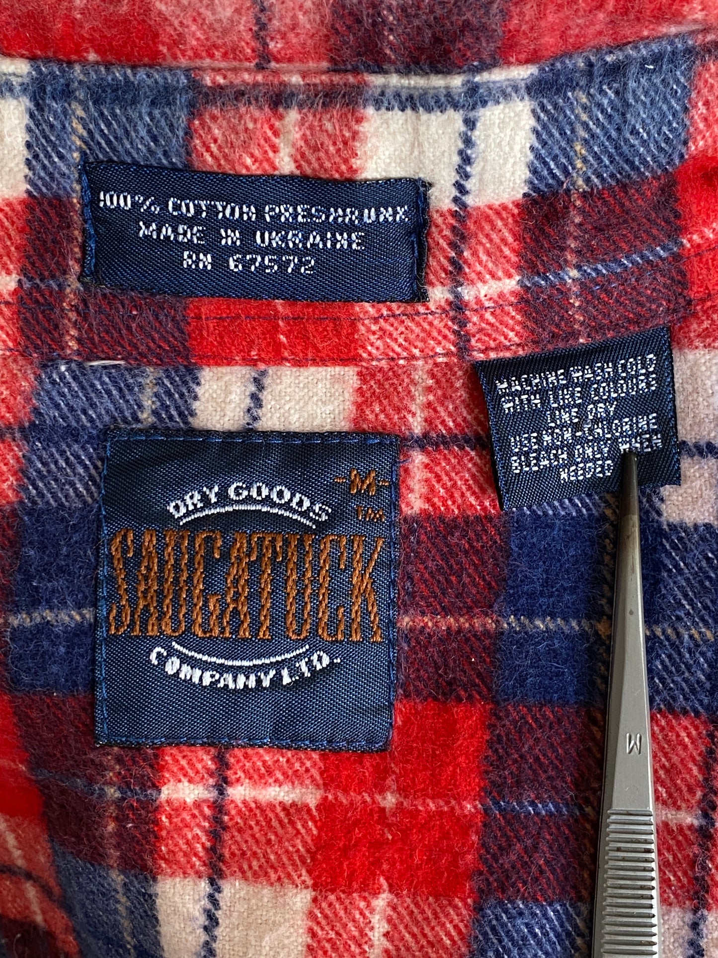 Medium Vintage Flannel Shirt | Classic Retro Vintage flannel shirt with classic retro plaid design, size medium