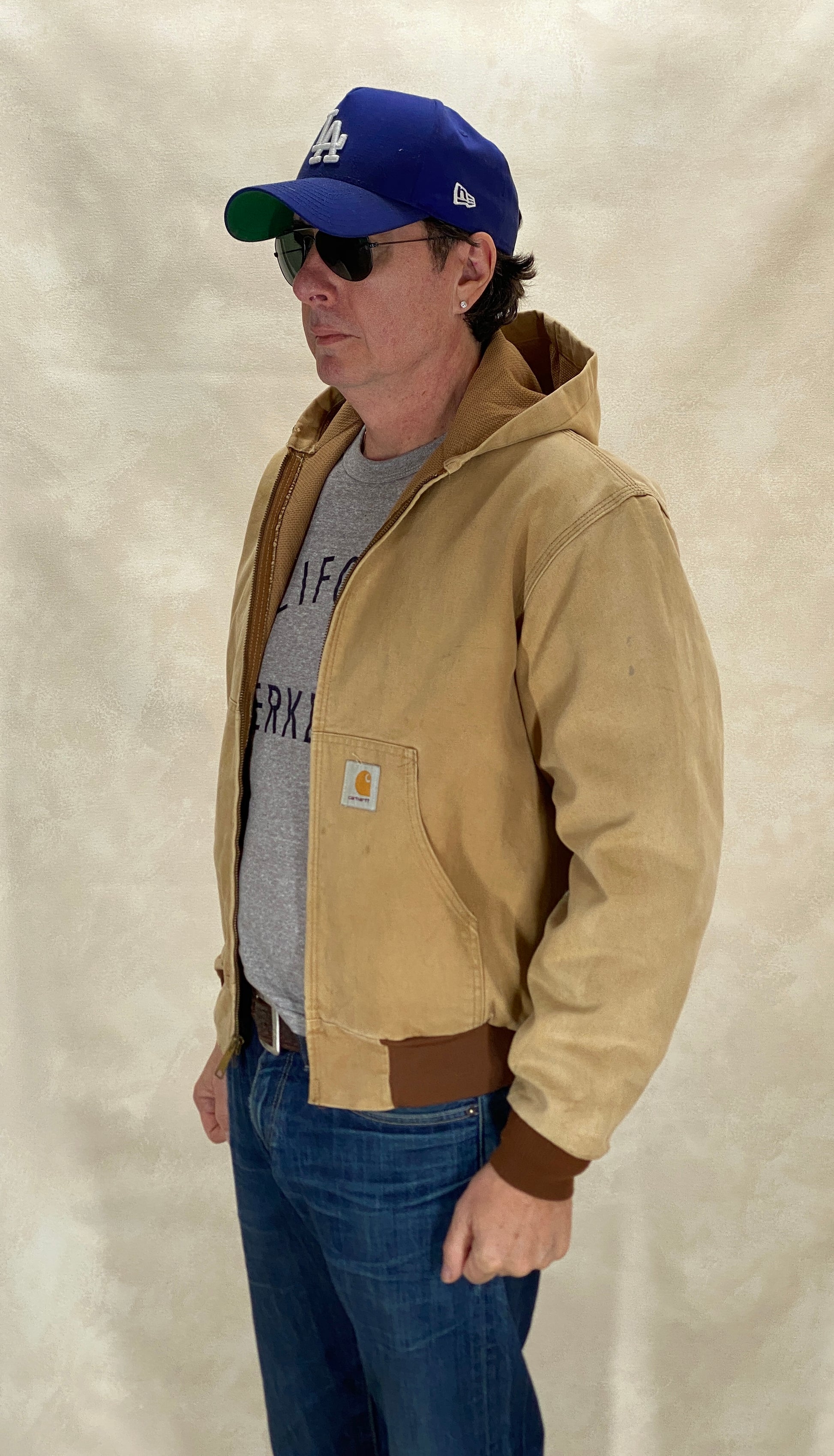 /products/vintage-carhartt-jacket-hooded-made-in-usa