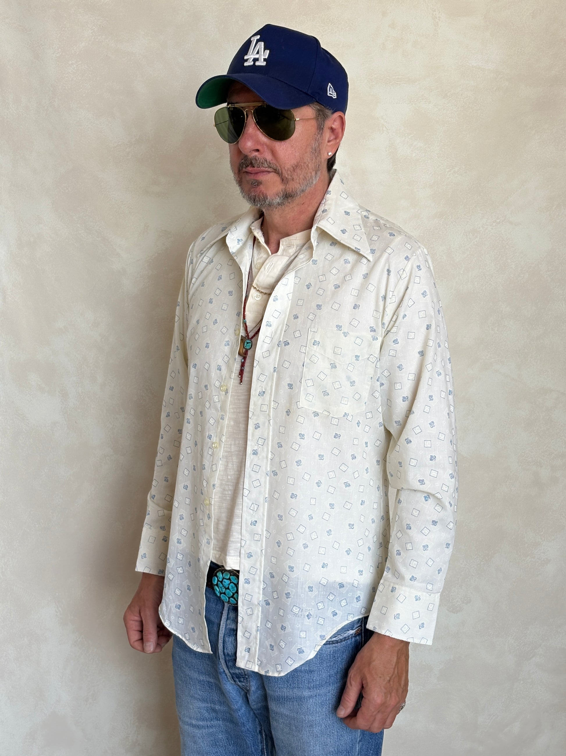 Size M. Vintage 70’s Shirt — Long Sleeve — Graphic Print — Retro Summer Festival Shirt - USA Vintage Bcn