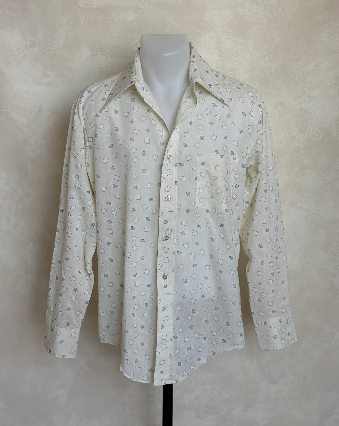 Size M. Vintage 70’s Shirt — Long Sleeve — Graphic Print — Retro Summer Festival Shirt - USA Vintage Bcn