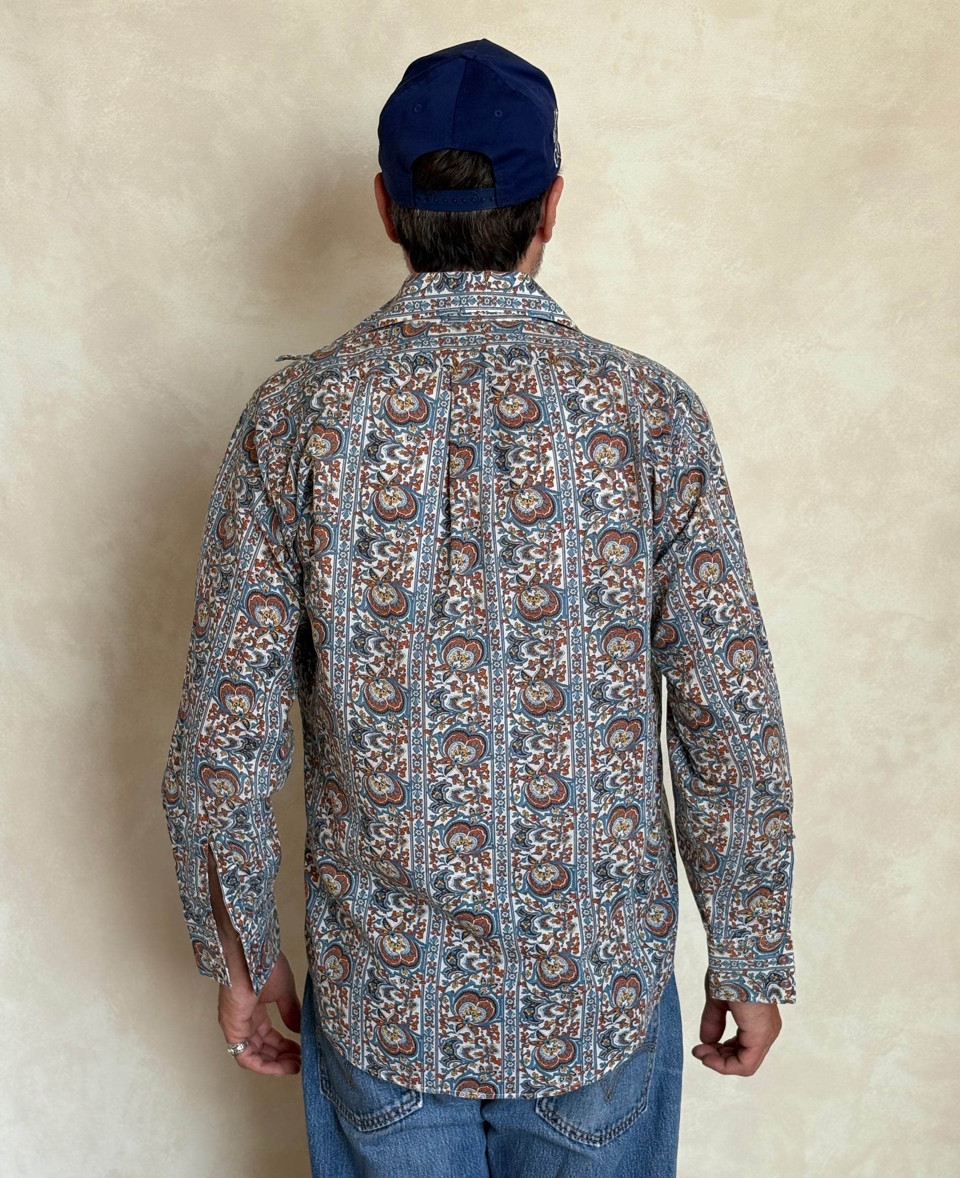 Size M. Vintage 70’s Long Sleeve Paisley Shirt — Bold Boho Retro Festival Shirt - USA Vintage Bcn