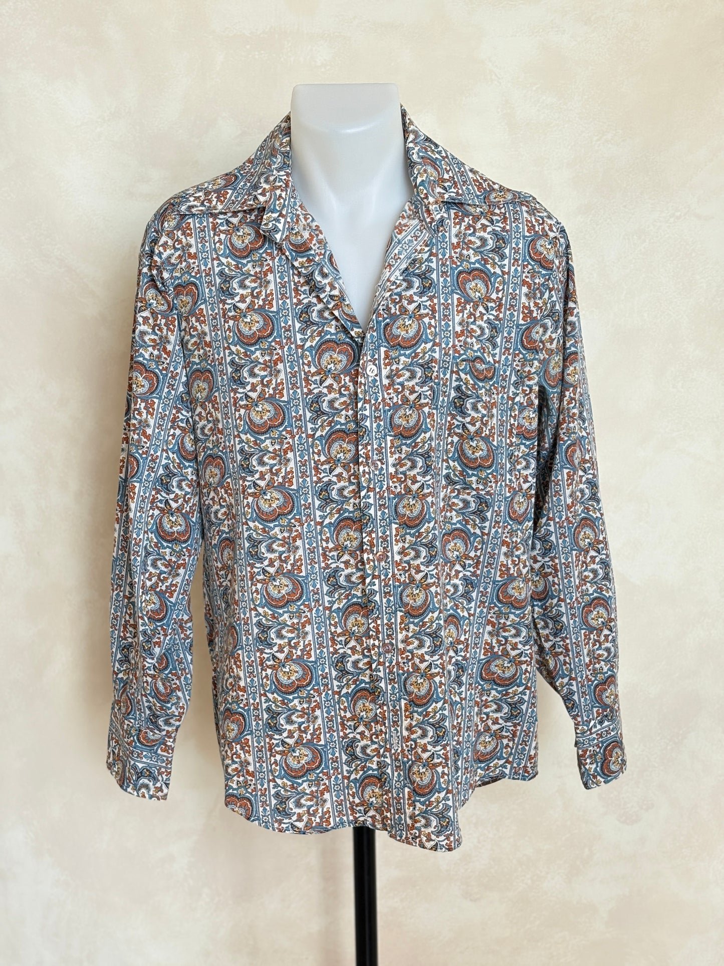 Size M. Vintage 70’s Long Sleeve Paisley Shirt — Bold Boho Retro Festival Shirt - USA Vintage Bcn