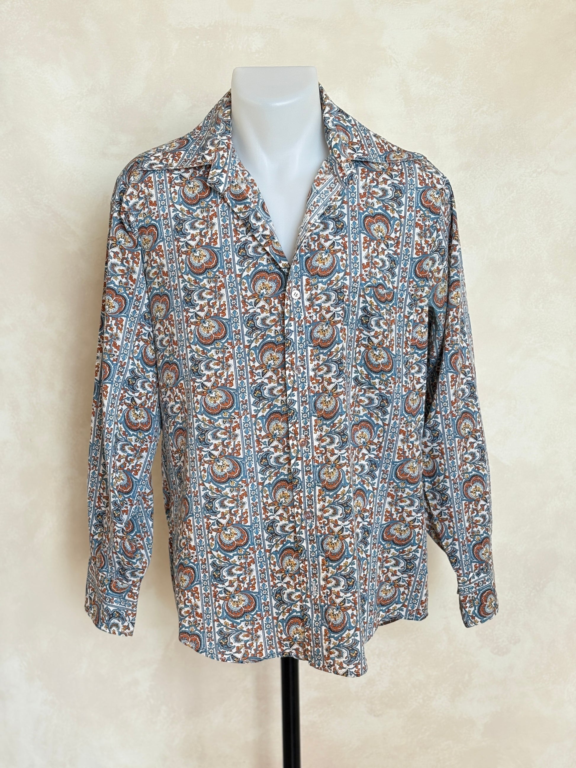 Size M. Vintage 70’s Long Sleeve Paisley Shirt — Bold Boho Retro Festival Shirt - USA Vintage Bcn