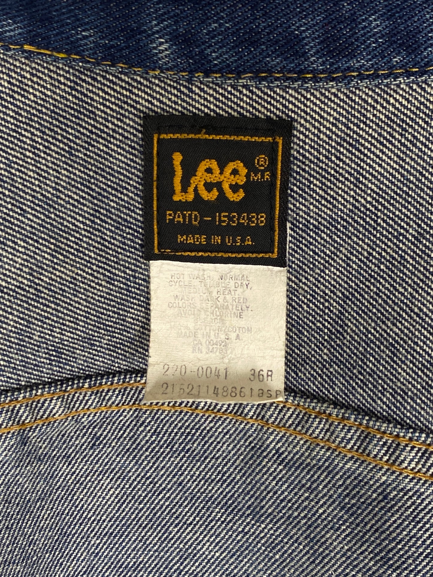 Size 36US / 46EU .Vintage 80s Lee Denim Shirt – 2 Pockets, Made in USA, Classic Workwear-AJ357 Studio