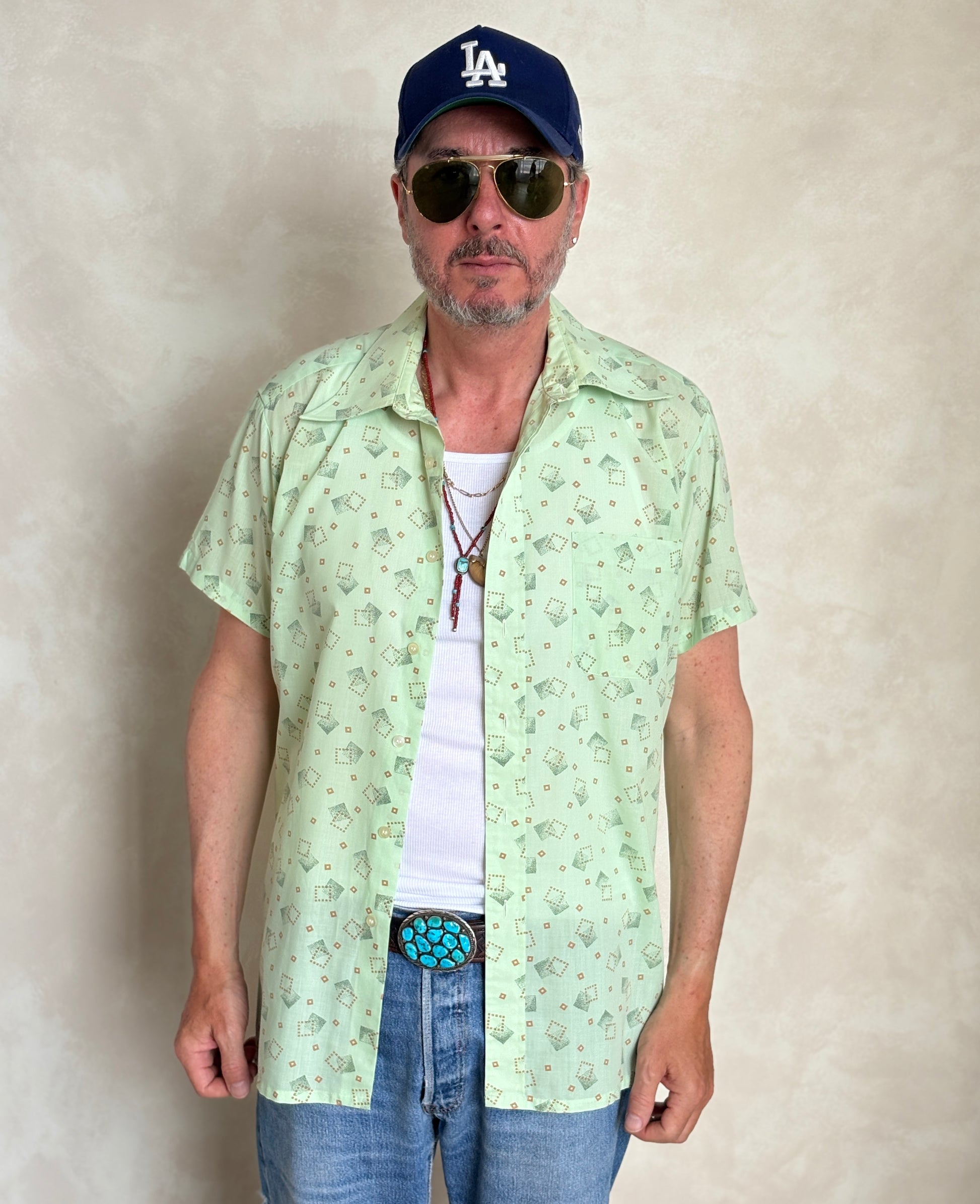 Size M. Vintage 70’s Grand Prix Shirt — Light Green Printed Casual Shirt — Summer Retro Look - USA Vintage Bcn