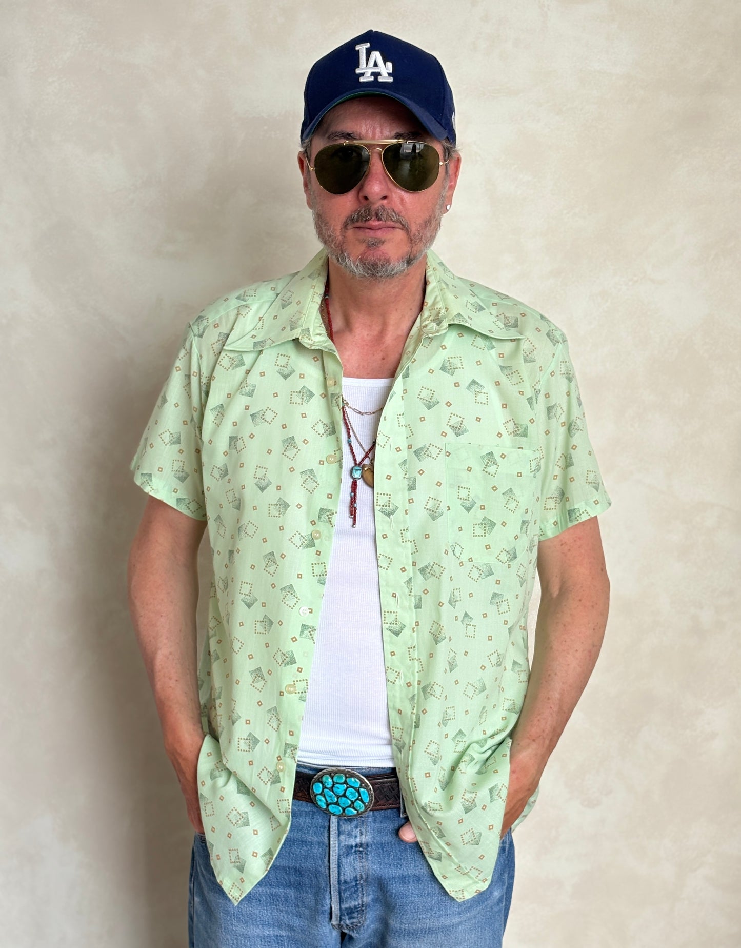 Size M. Vintage 70’s Grand Prix Shirt — Light Green Printed Casual Shirt — Summer Retro Look - USA Vintage Bcn