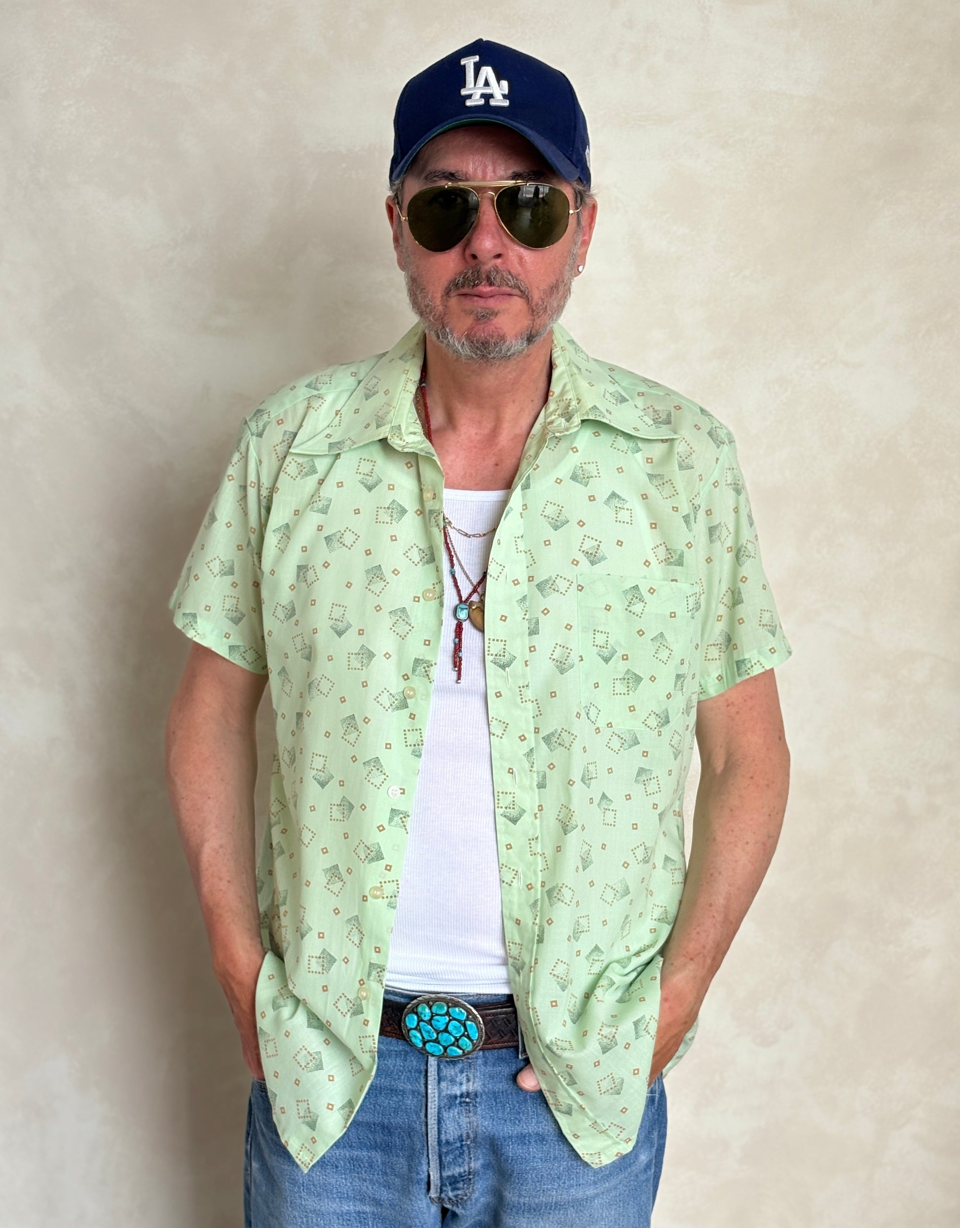 Size M. Vintage 70’s Grand Prix Shirt — Light Green Printed Casual Shirt — Summer Retro Look - USA Vintage Bcn
