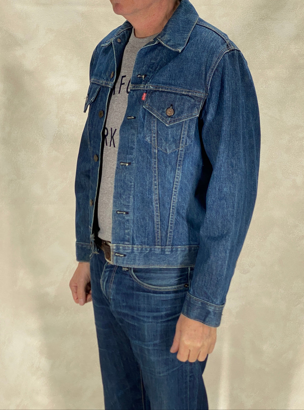 Size 40US / 50EU. Vintage late 70s 70505 Levis 2 pockets made in USA-AJ357 Studio