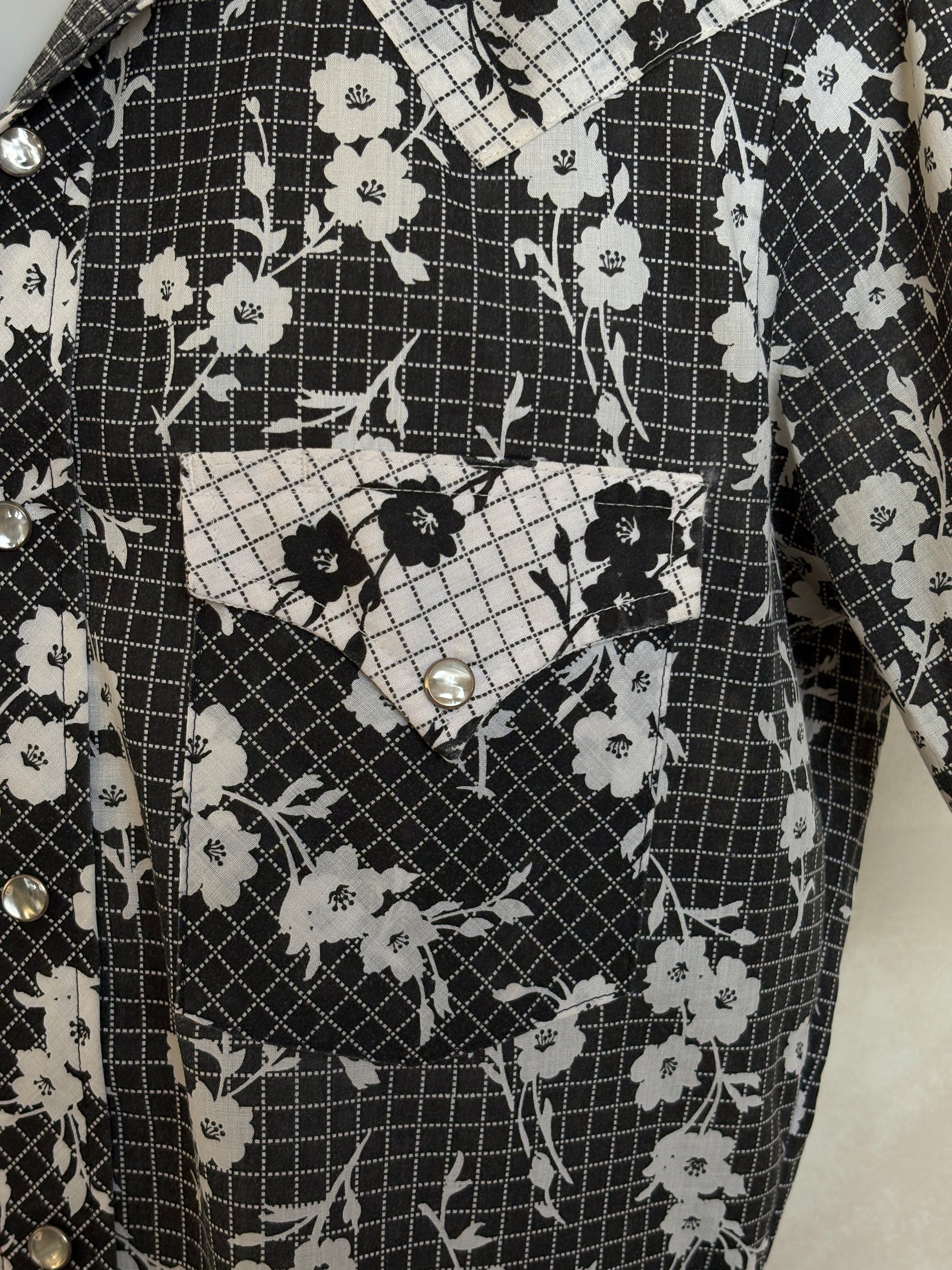 Size M. Authentic 70’s Ely Plain Western Shirt — Vintage Print - USA Vintage Bcn