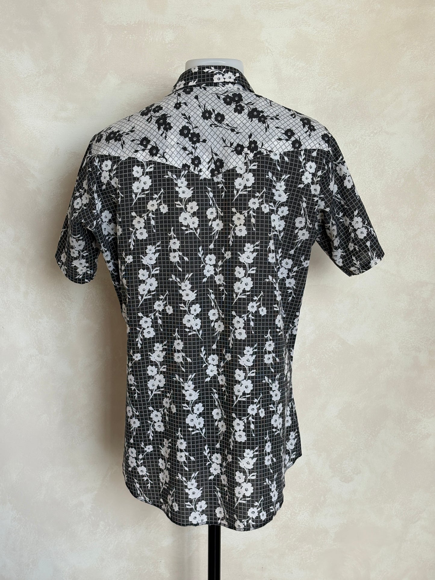 Size M. Authentic 70’s Ely Plain Western Shirt — Vintage Print - USA Vintage Bcn
