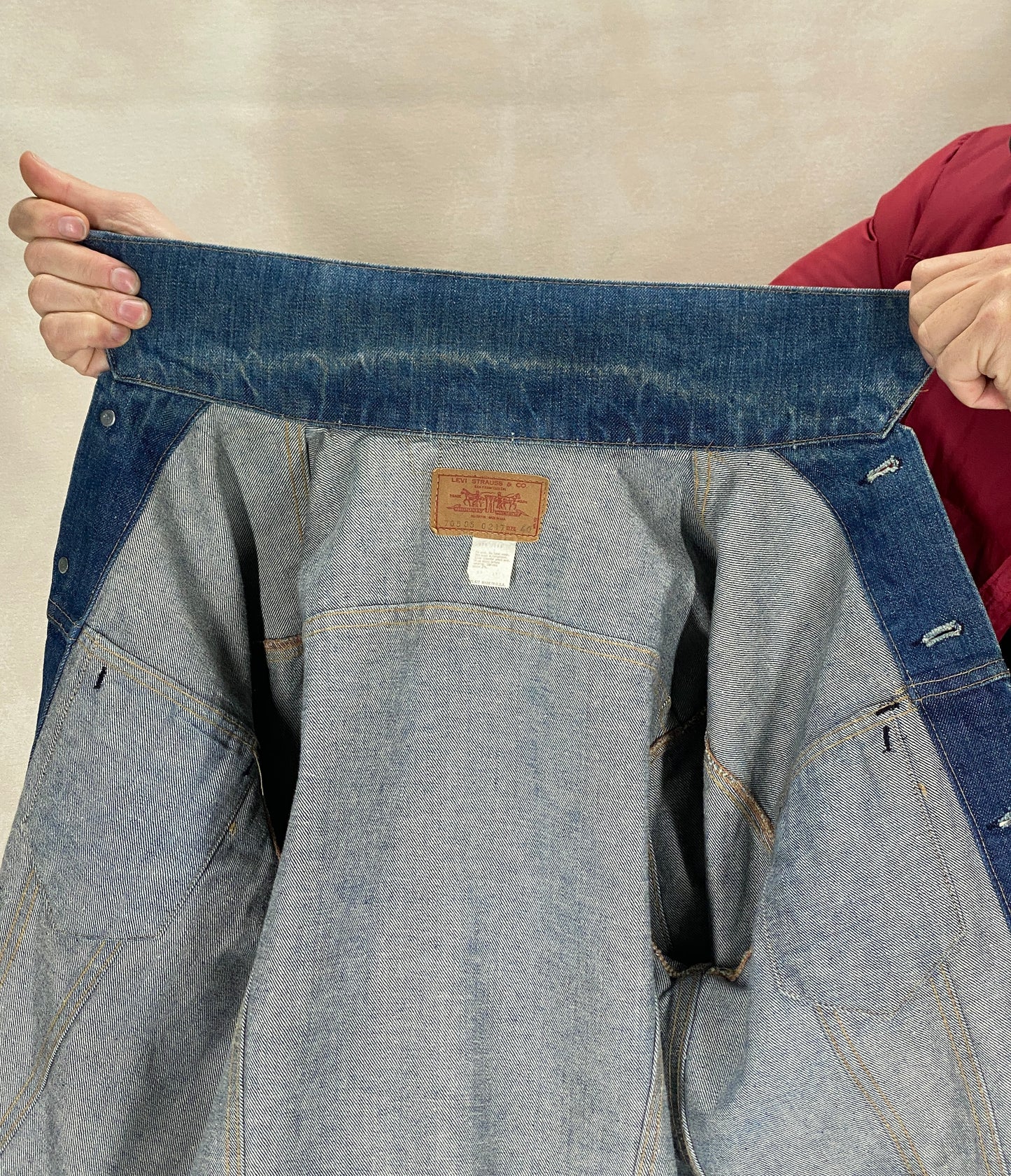 Size 40US / 50EU. Vintage late 70s 70505 Levis 2 pockets made in USA