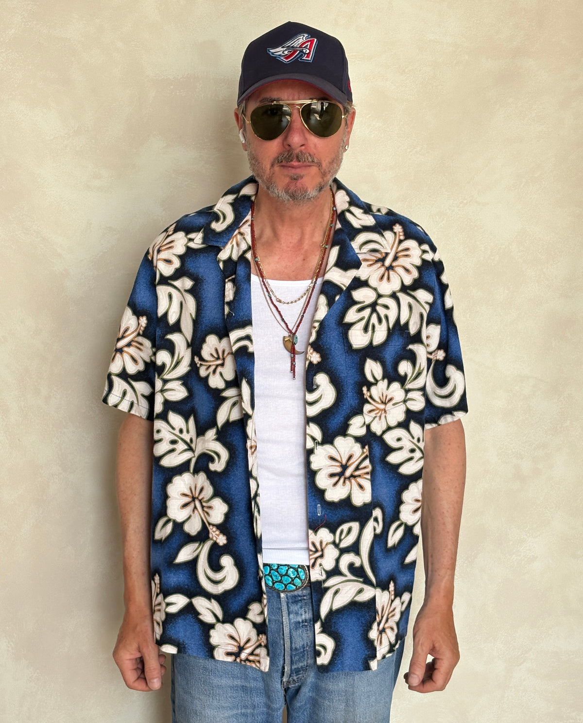Size Youth XL . Vintage 80s Hawaiian cotton shirt made by RJC-AJ357 Studio