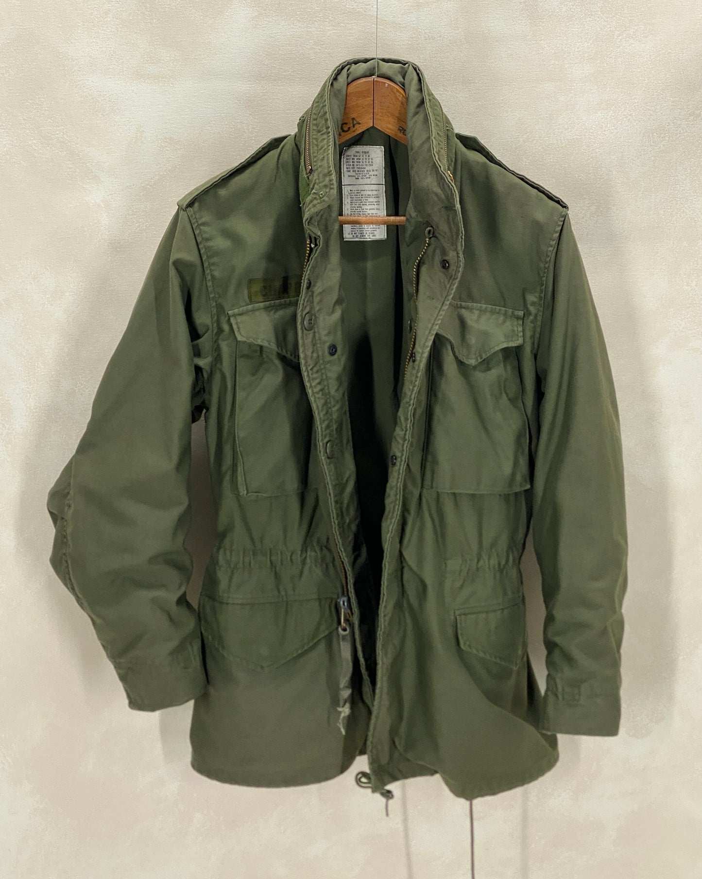 Small Reg. Authentic 1982 US Army Vintage M-65 field jacket - USA Vintage Bcn