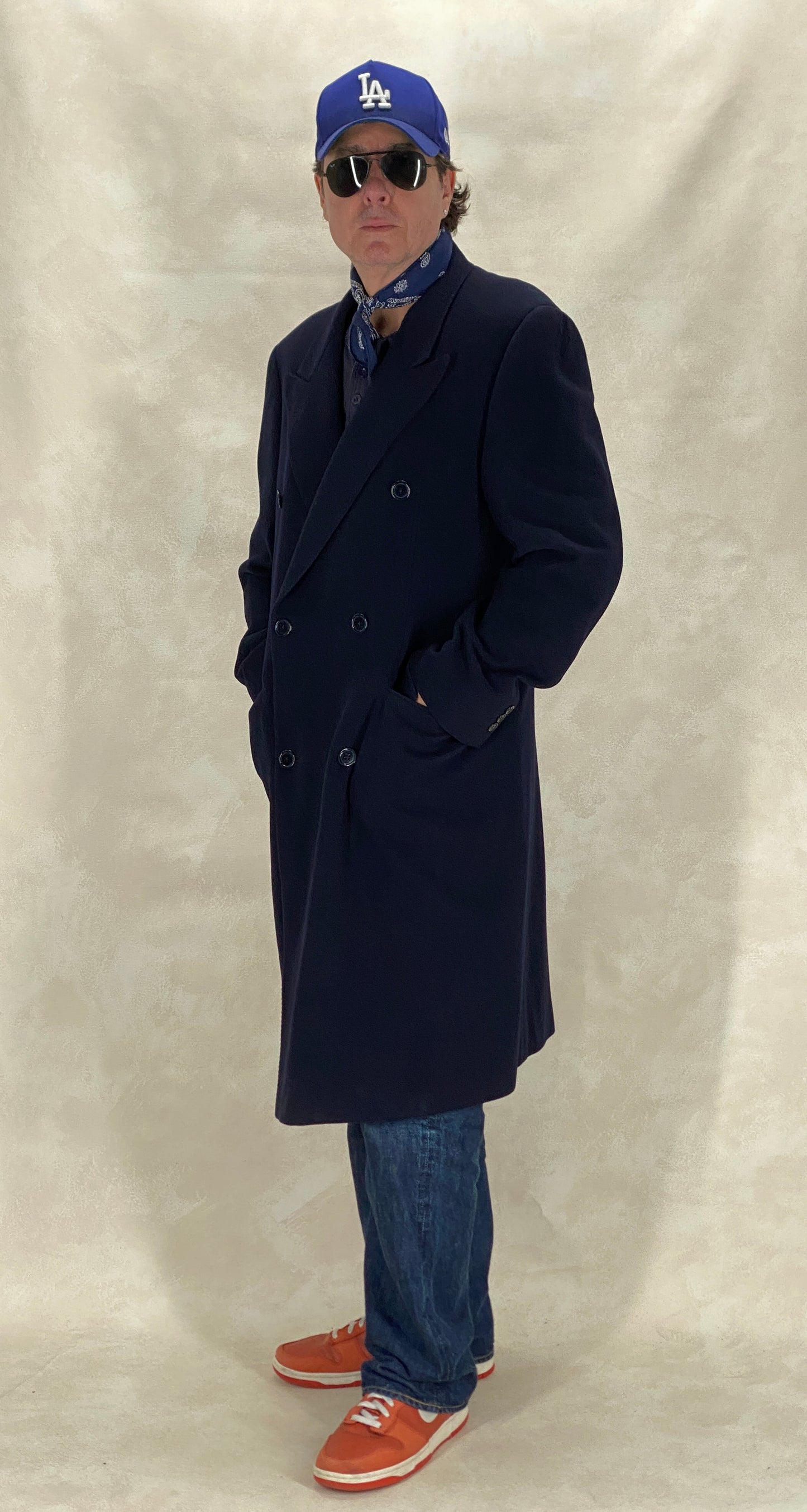 Size 52 EU  Vintage dark blue Burberrys Cashmere Overcoat – Double Breasted Classic.
