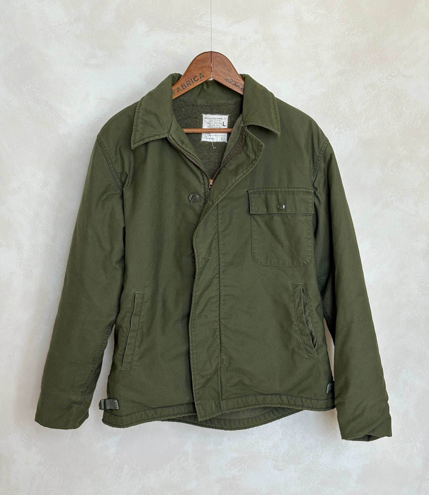 Large. Authentic Vintage 1973 A2 US Navy deck jacket. USN - USA Vintage Bcn
