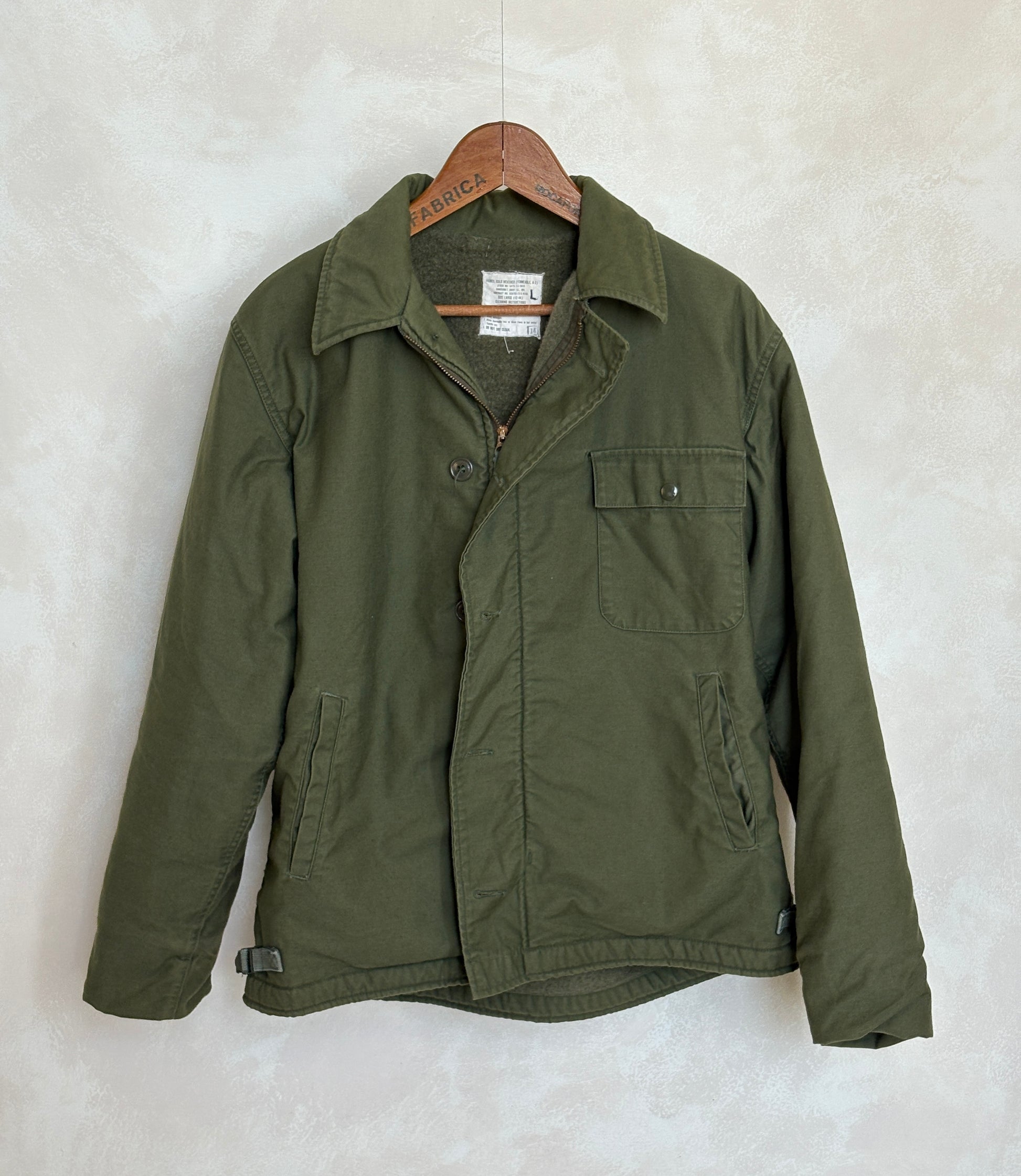 Large. Authentic Vintage 1973 A2 US Navy deck jacket. USN - USA Vintage Bcn
