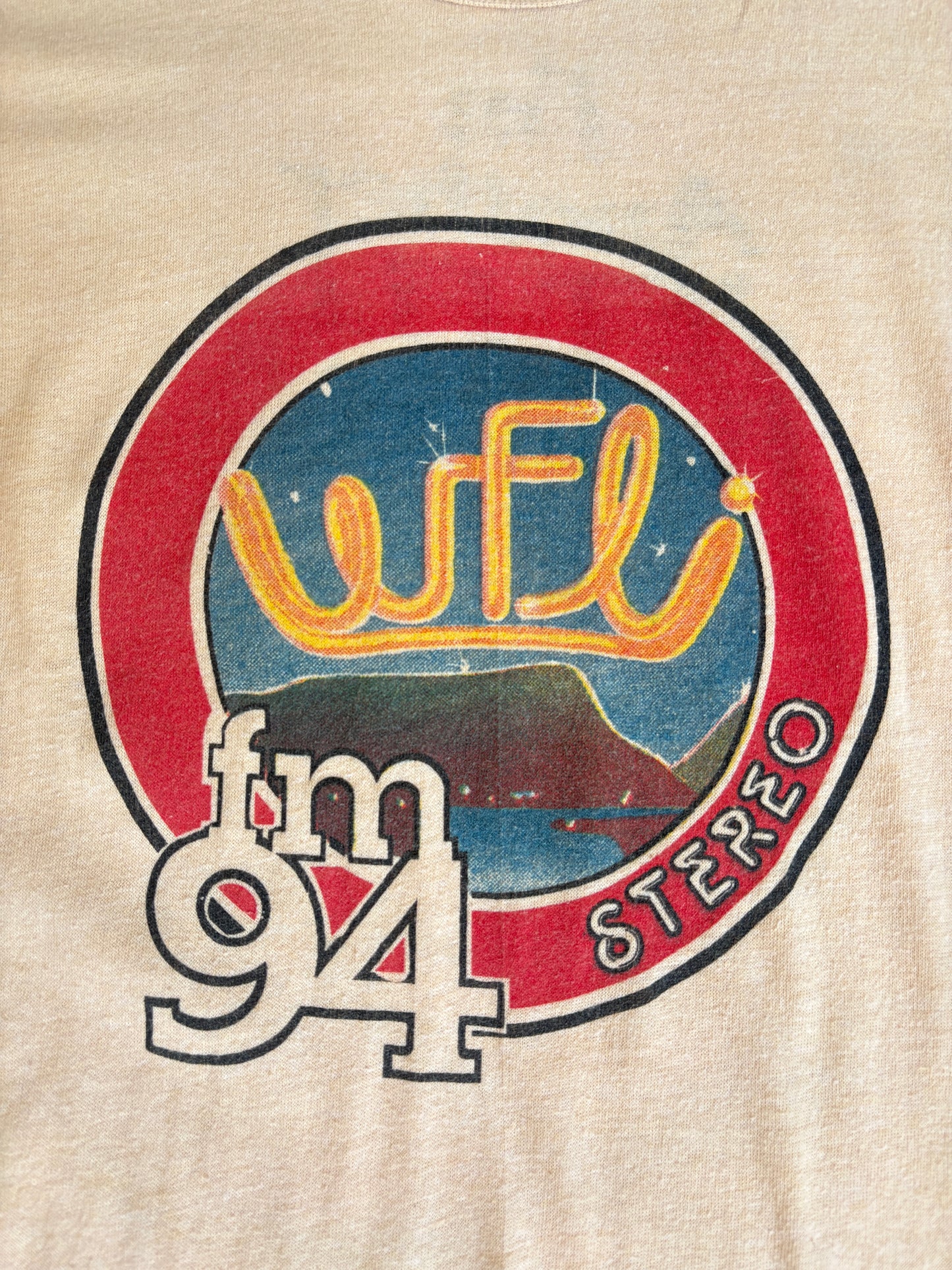 Size Large. Vintage 1980s FM Radio T-Shirt