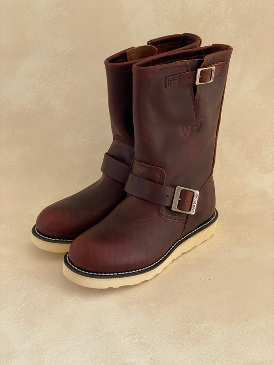 RW 2970 Heritage Engineer Boots, size 7D (39 Euro), made in the USA, seconds quality.