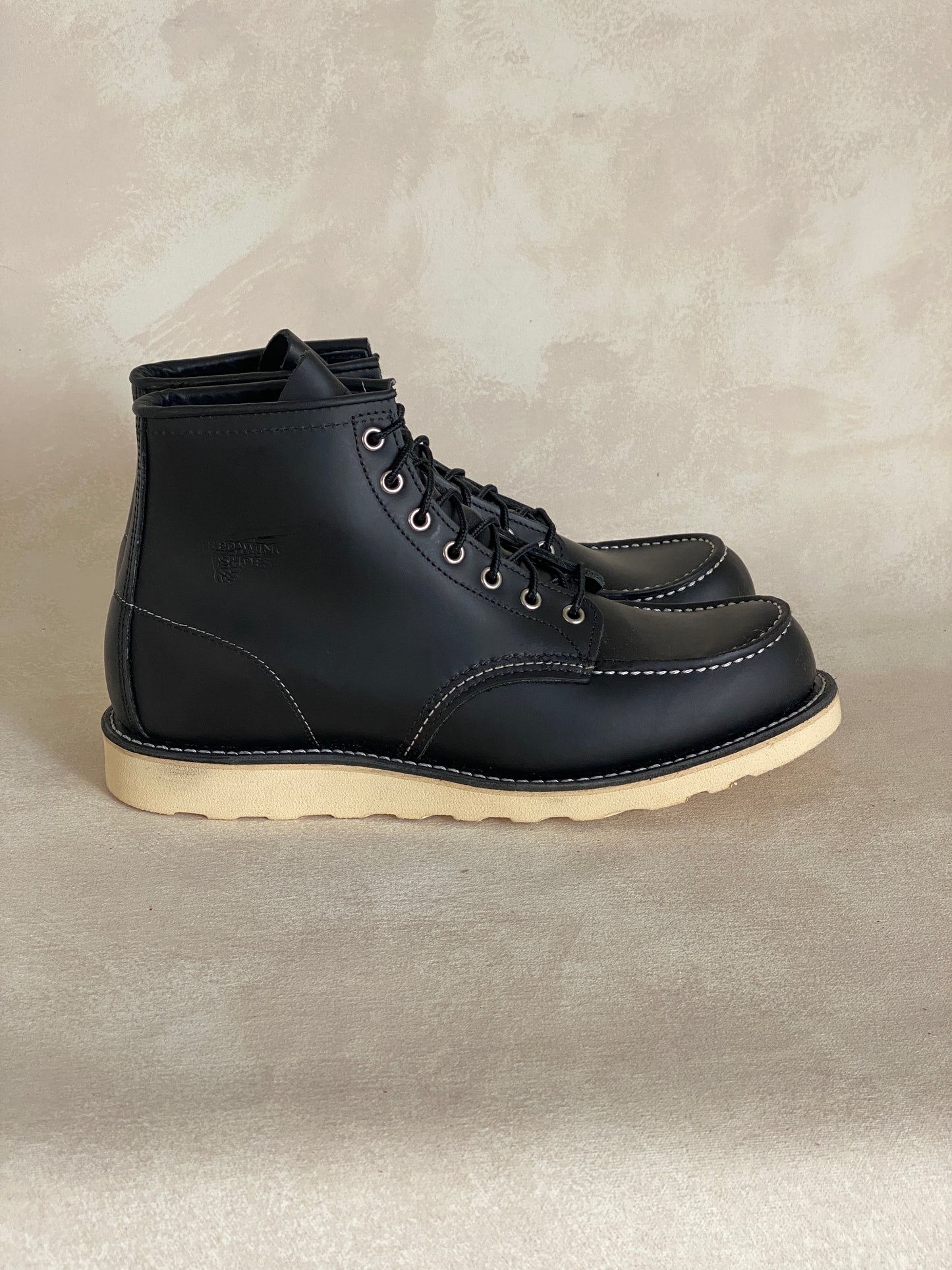 Size 10D / 43EU Red Wing 8130 Moc Toe Black Boots Made in USA (Second) - USA Vintage Bcn