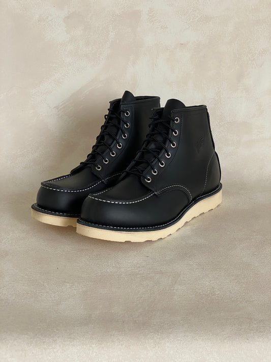 Size 10D / 43EU Red Wing 8130 Moc Toe Black Boots Made in USA (Second) - USA Vintage Bcn