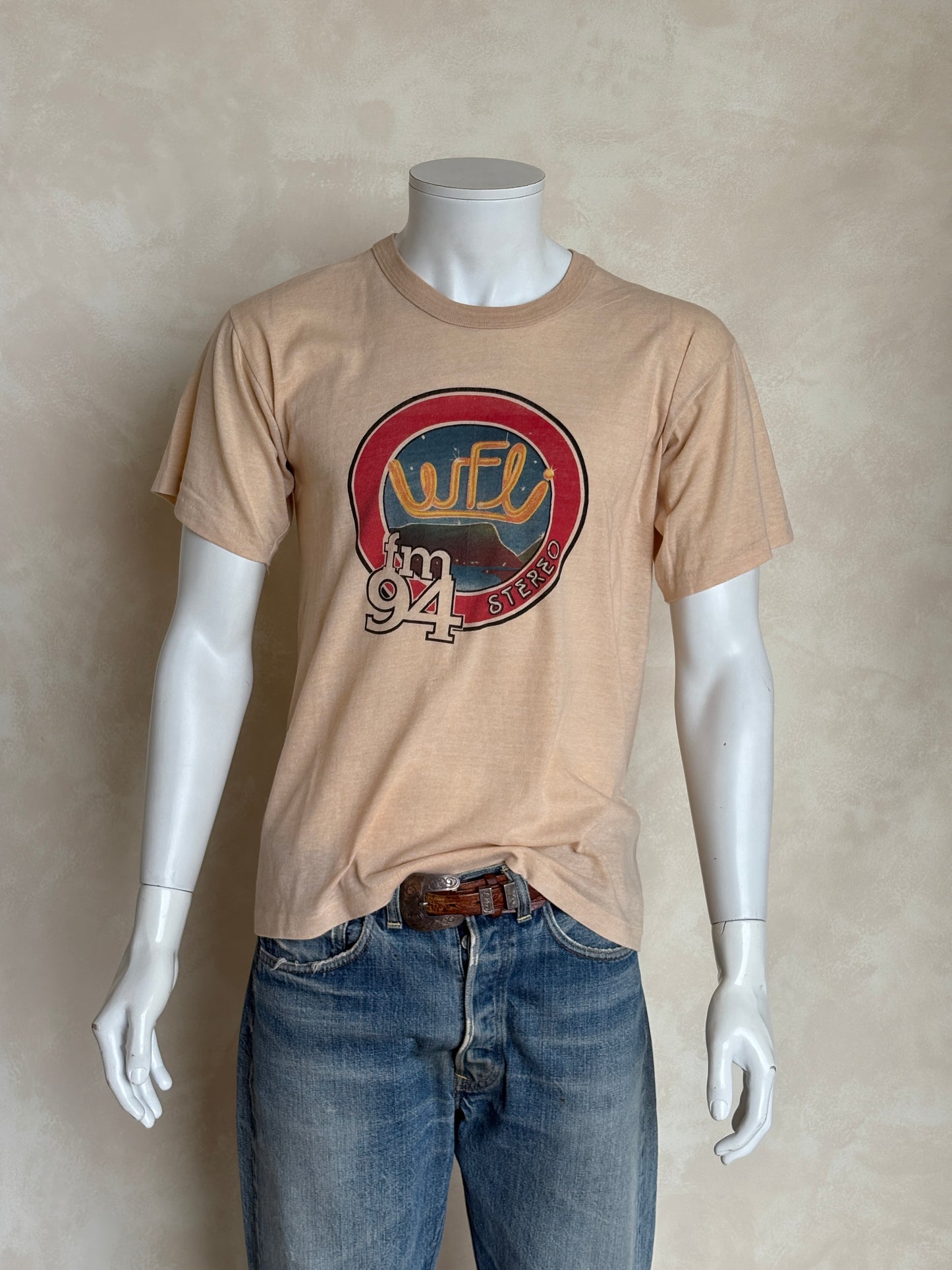 Size Large. Vintage 1980s FM Radio T-Shirt