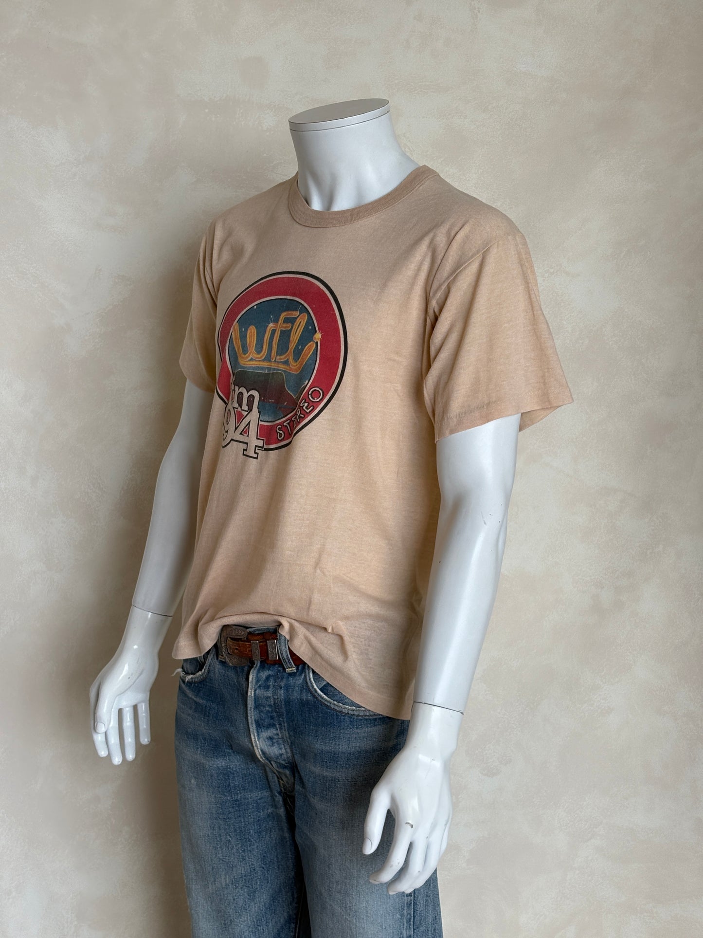 Size Large. Vintage 1980s FM Radio T-Shirt