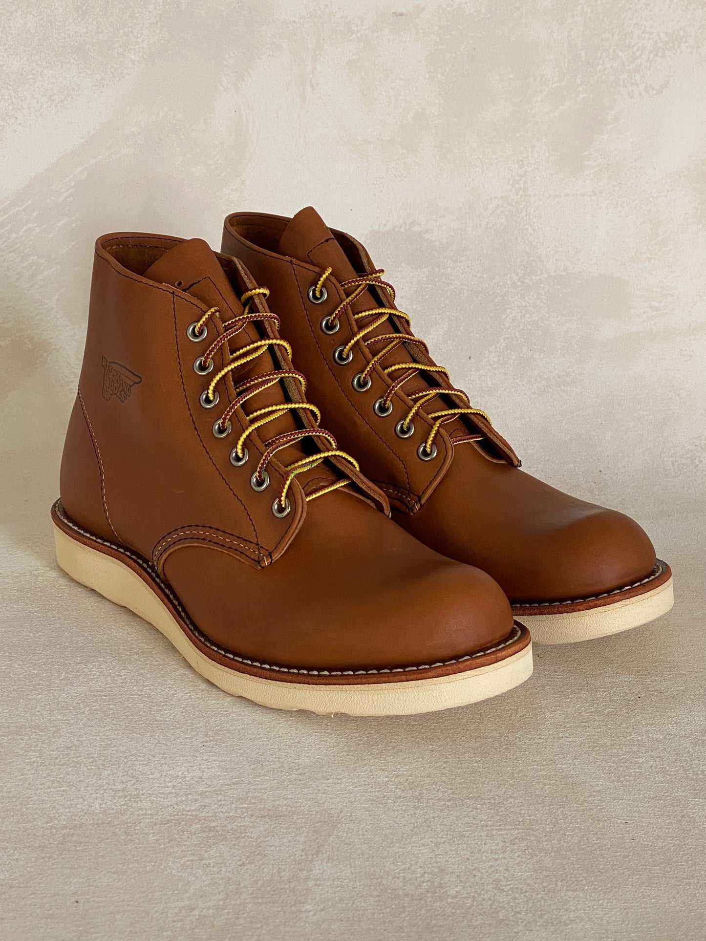 Size 8.5D / 41.5 Red Wing Heritage Classic Round Toe 9107 Boots Made in USA (Second) - USA Vintage Bcn