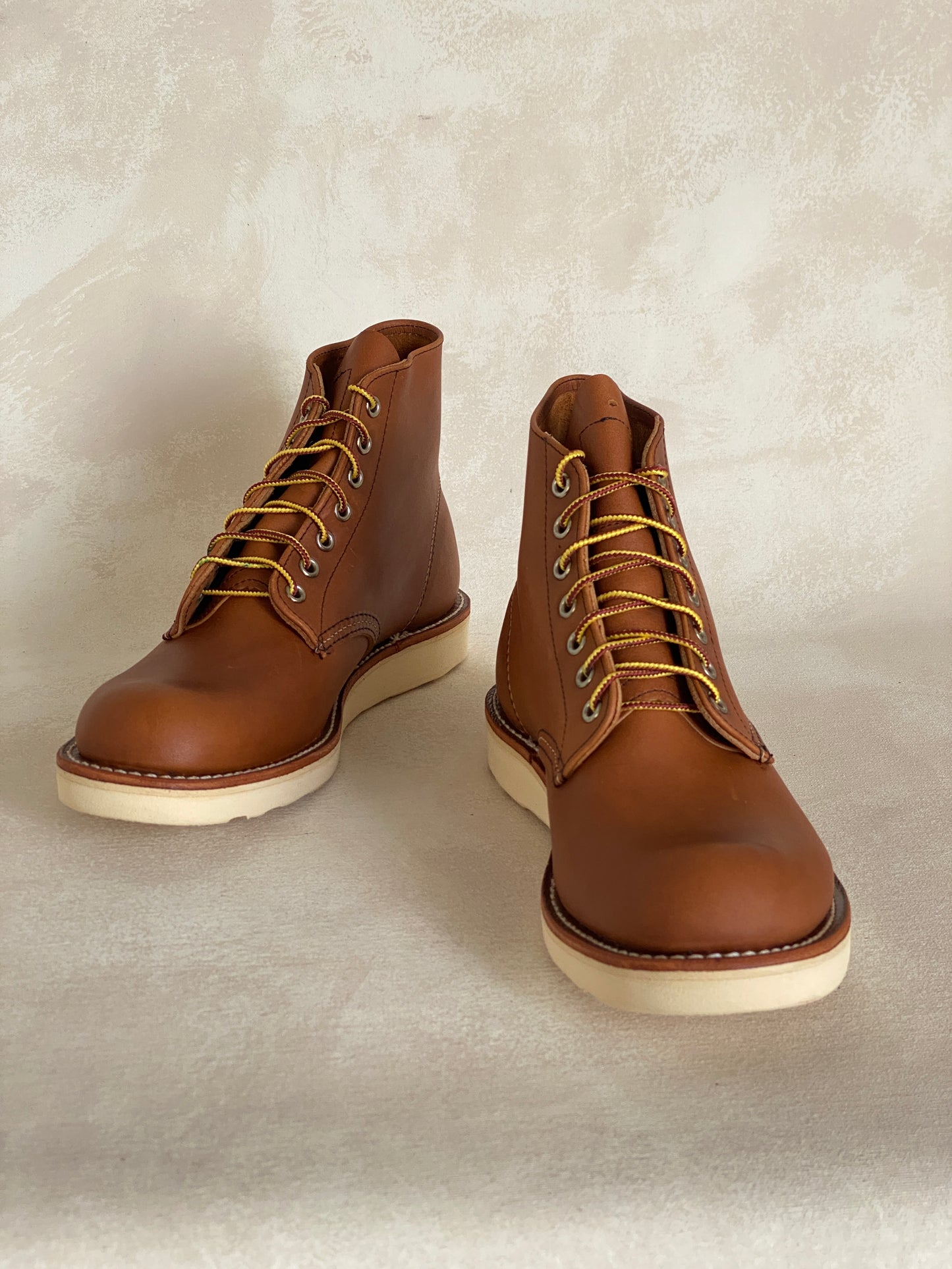Size 8.5D / 41.5 Red Wing Heritage Classic Round Toe 9107 Boots Made in USA (Second) - USA Vintage Bcn