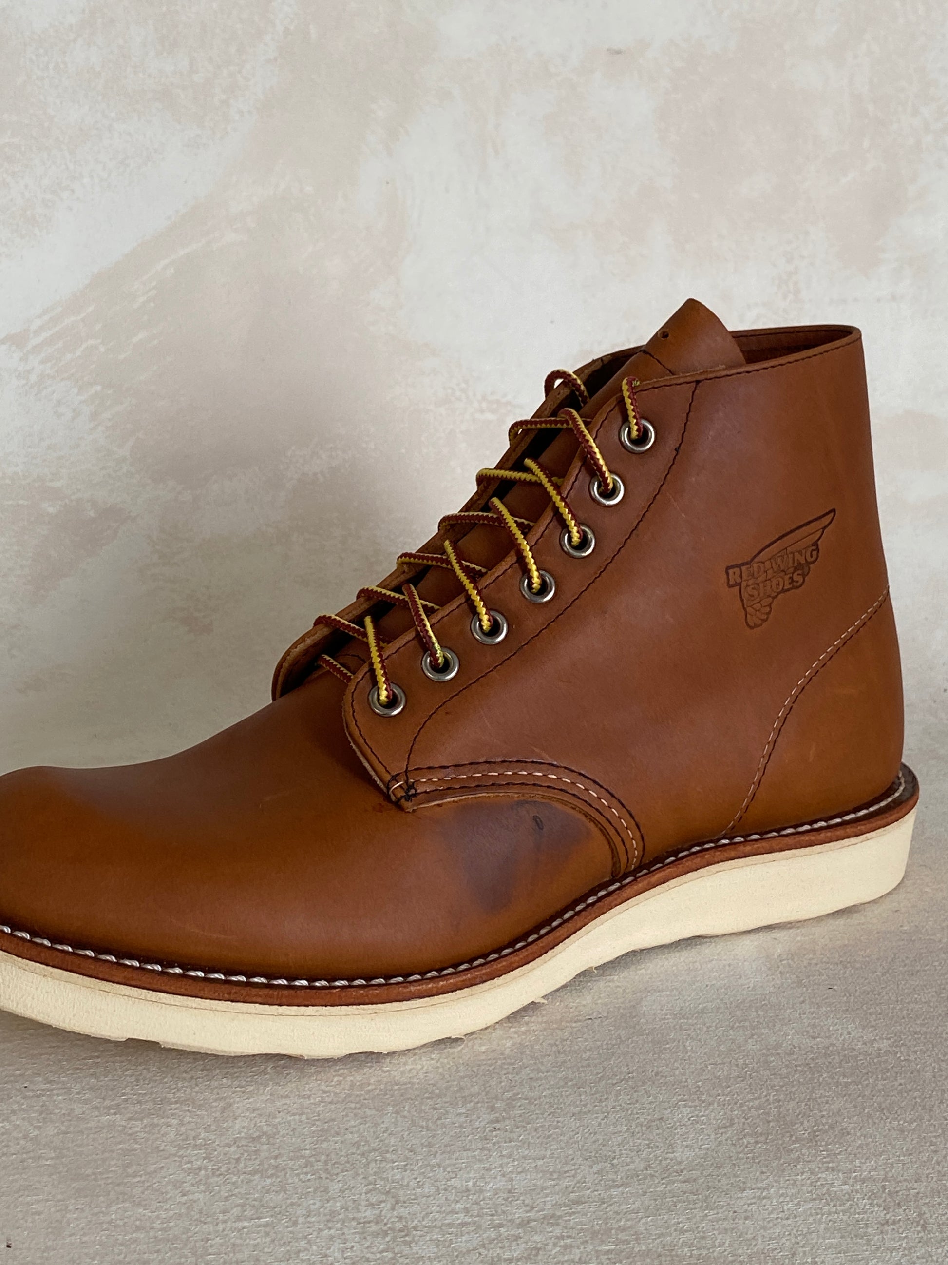 Size 8.5D / 41.5 Red Wing Heritage Classic Round Toe 9107 Boots Made in USA (Second) - USA Vintage Bcn