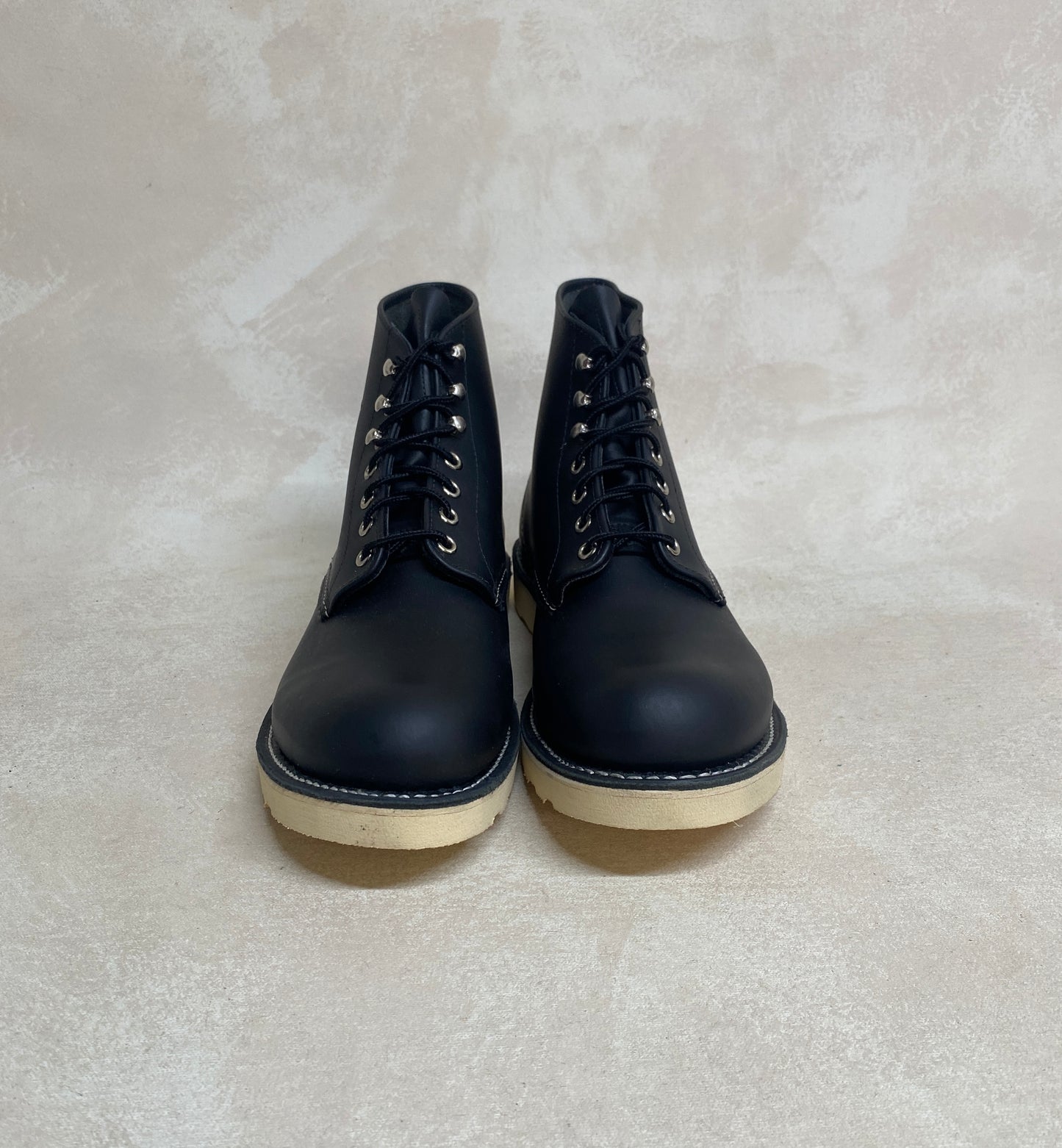 Size 10D (43 EU) RED WING 8165 Classic 6 Inch Round Toe Black Leather Boot - USA Vintage Bcn