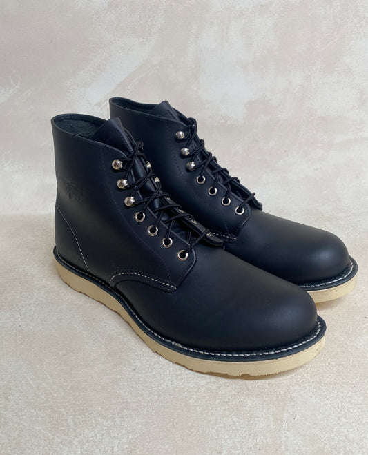 Size 10D (43 EU) RED WING 8165 Classic 6 Inch Round Toe Black Leather Boot - USA Vintage Bcn