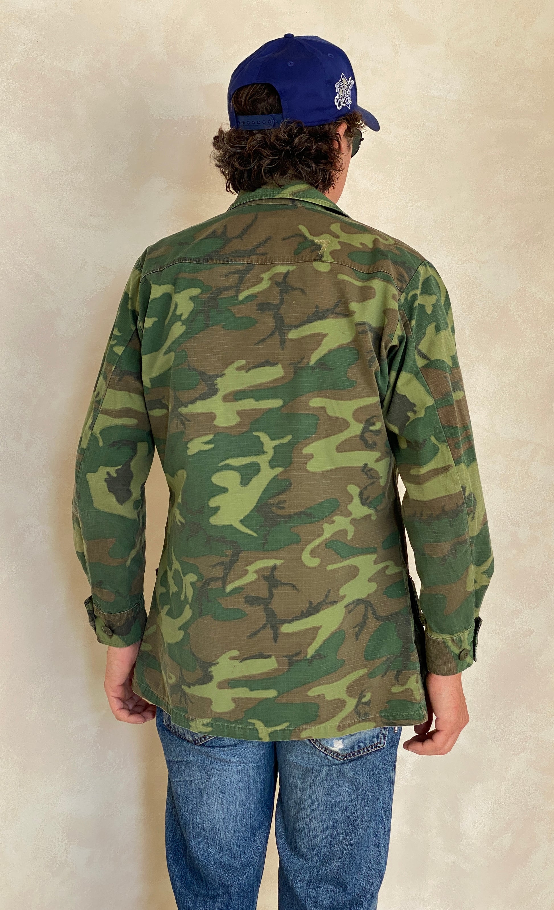 Small Reg. Authentic 1968 US Army vintage Erld camouflage Vietnam jungle jacket. Military - USA Vintage Bcn