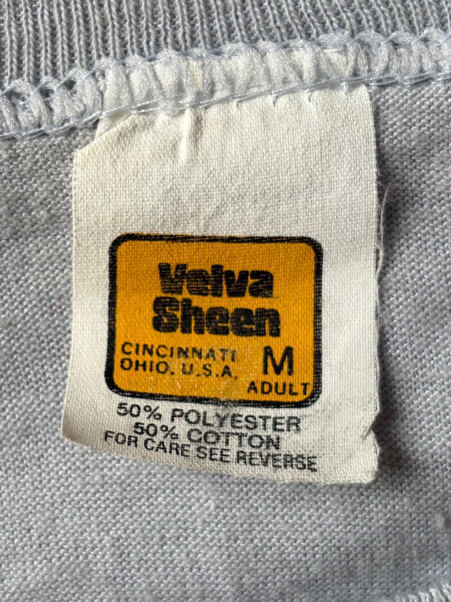 Vintage Ohio State University tee – bold Buckeyes pride with classic athletic stripes. Med-AJ357 Studio