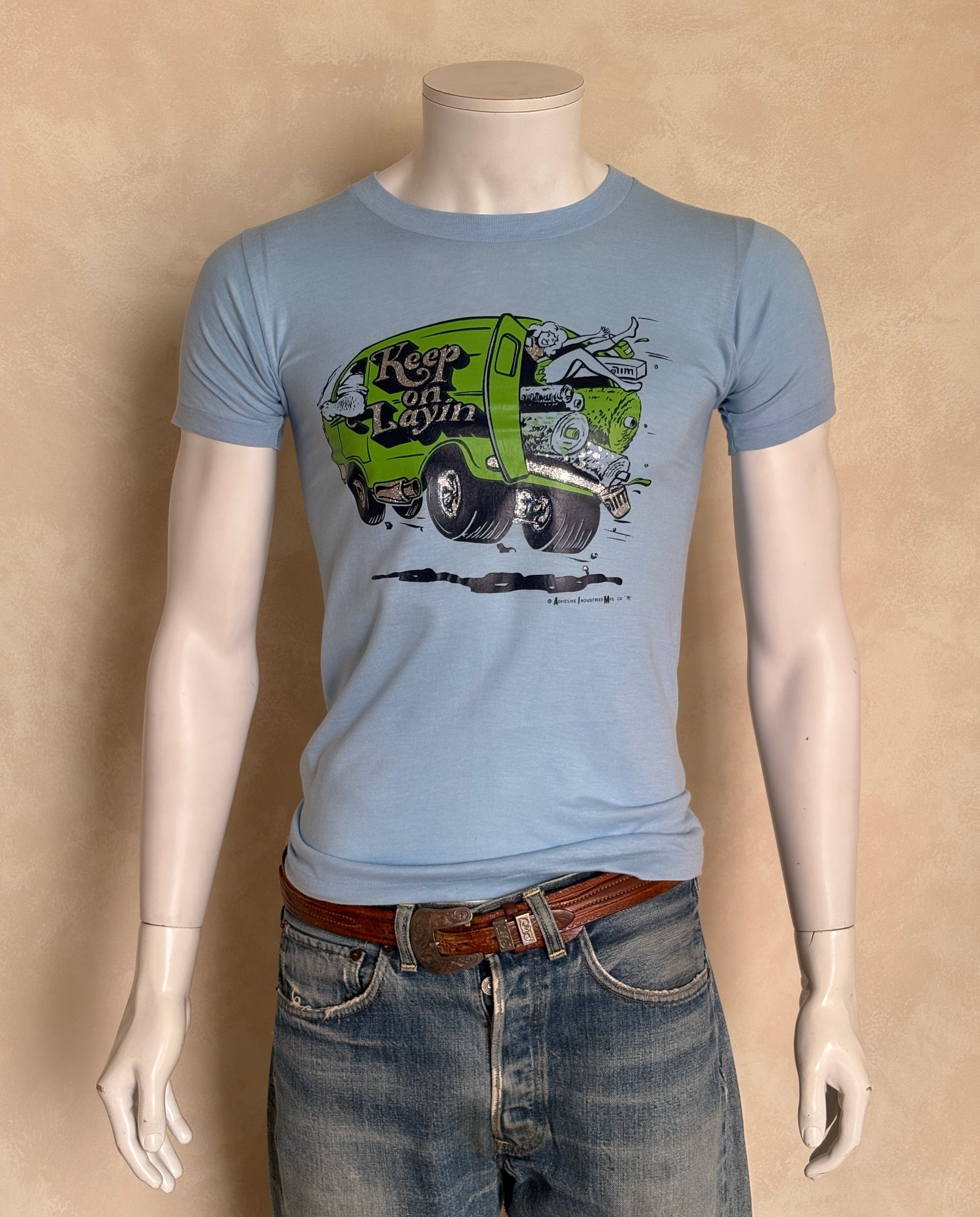 Vintage 1978 “Keep on Layin” t-shirt with 70s van graphic and funny carpet installer theme, size small