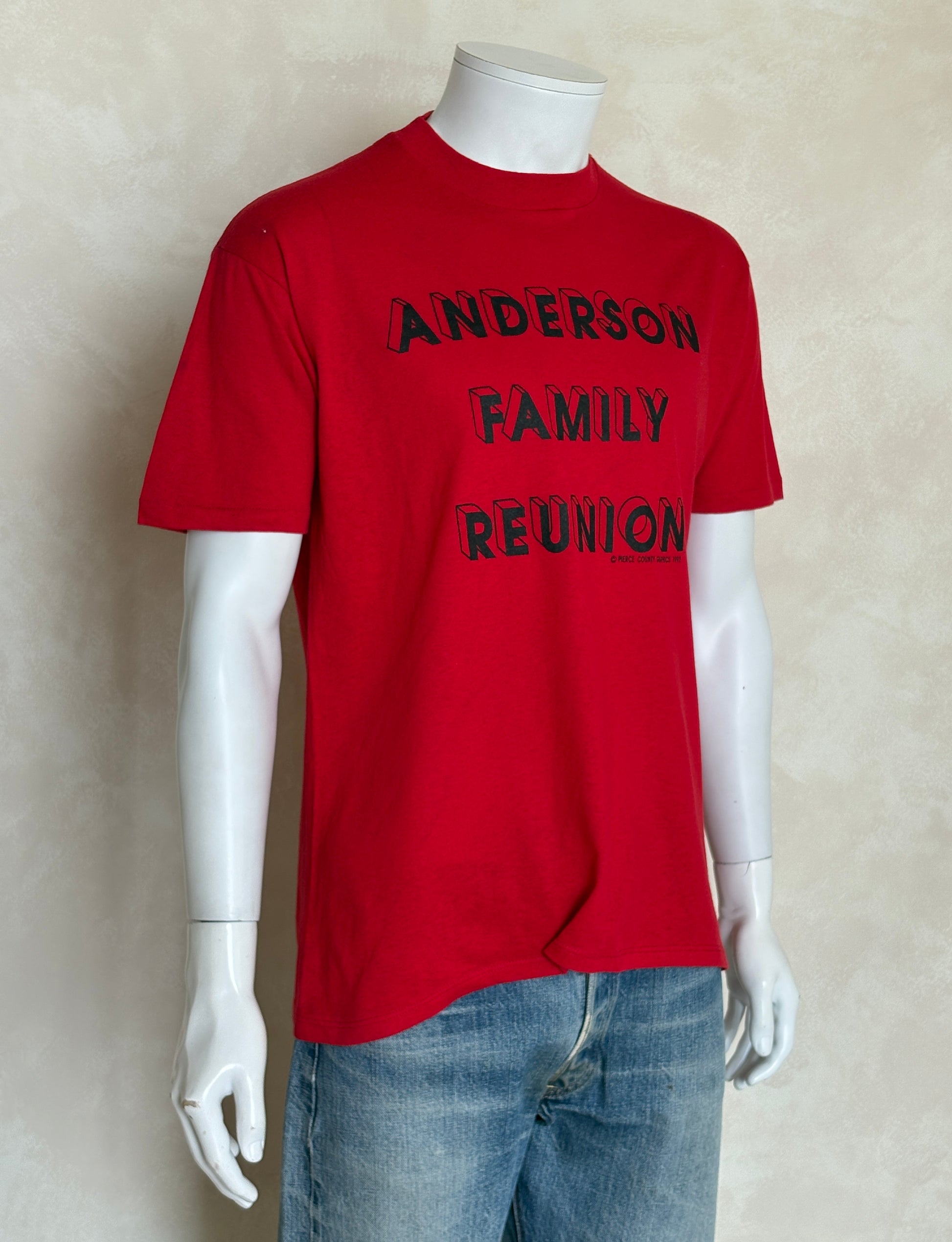 Vintage 1992 Anderson Family Reunion t-shirt with bold 90s lettering, size large