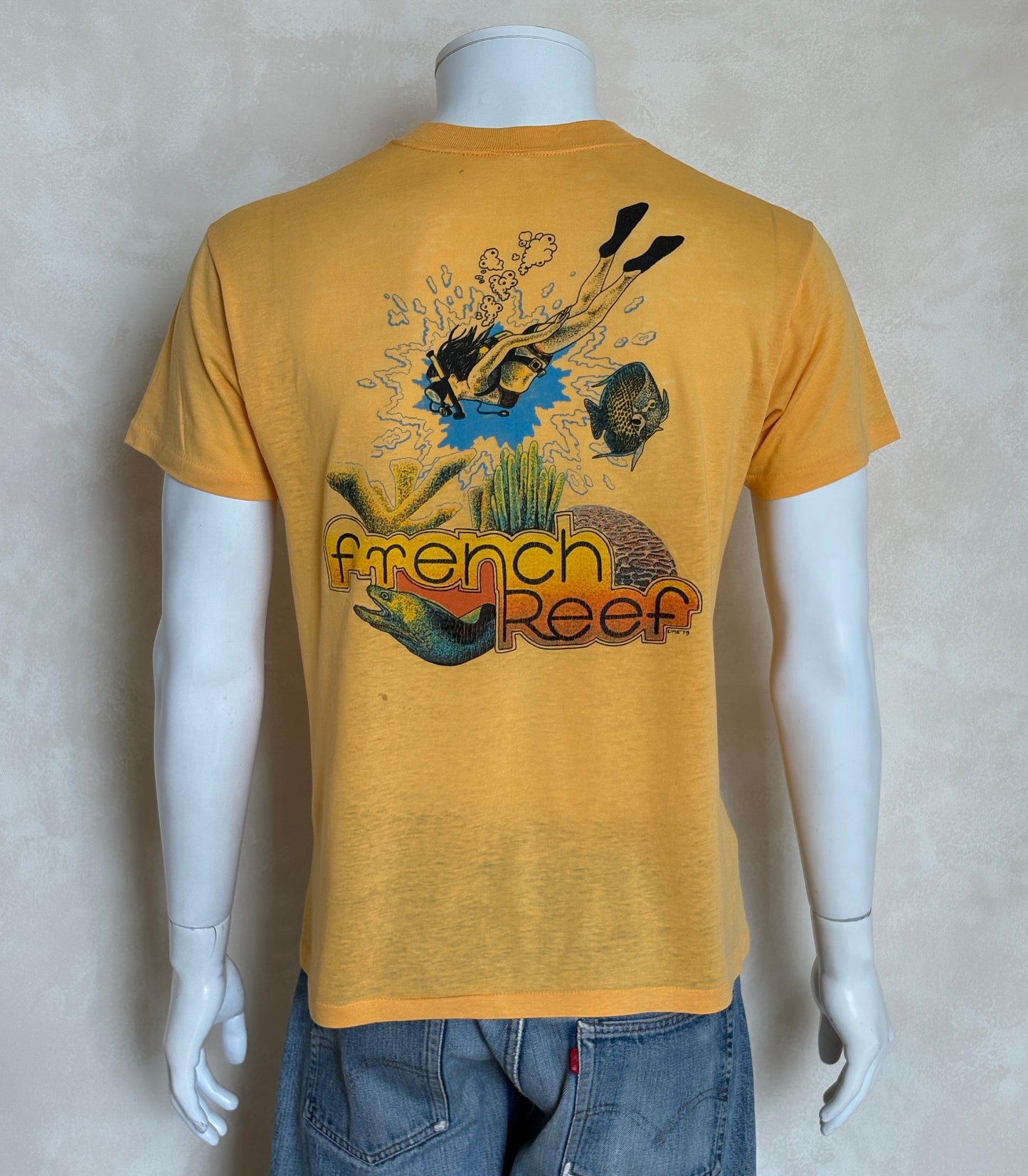 Vintage 1979 French Reef t-shirt with scuba diving graphic and tropical retro style, size large