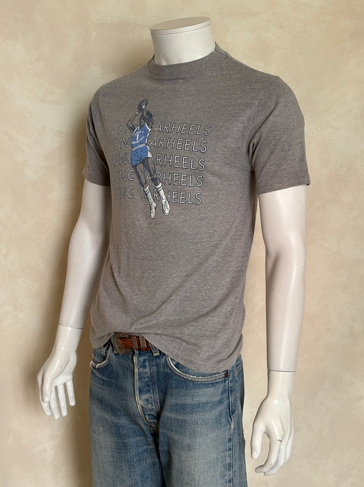 Vintage 1980s UNC Tar Heels basketball t-shirt with retro graphic print, made in USA, size large