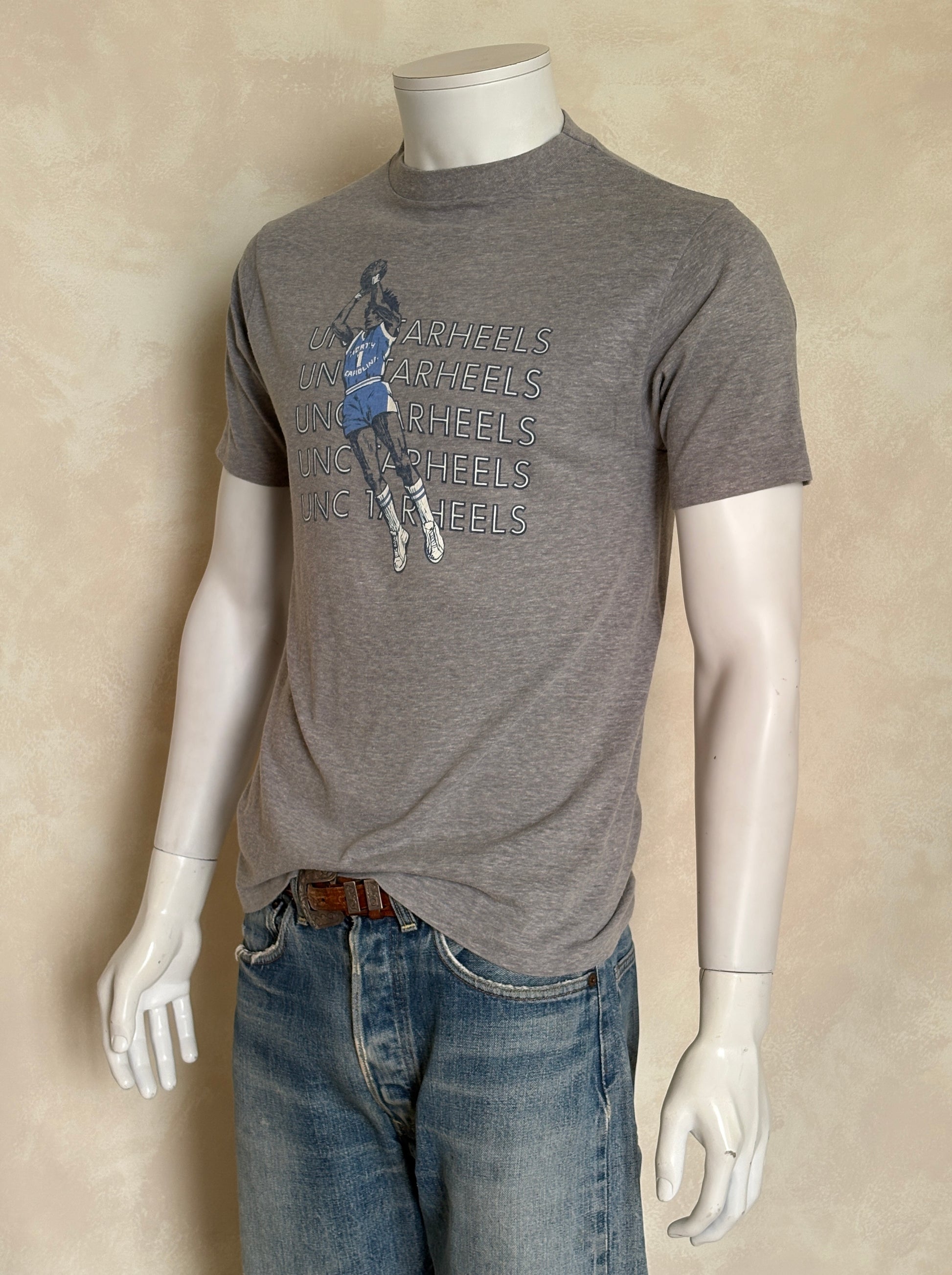 Vintage 1980s UNC Tar Heels basketball t-shirt with retro graphic print, made in USA, size large