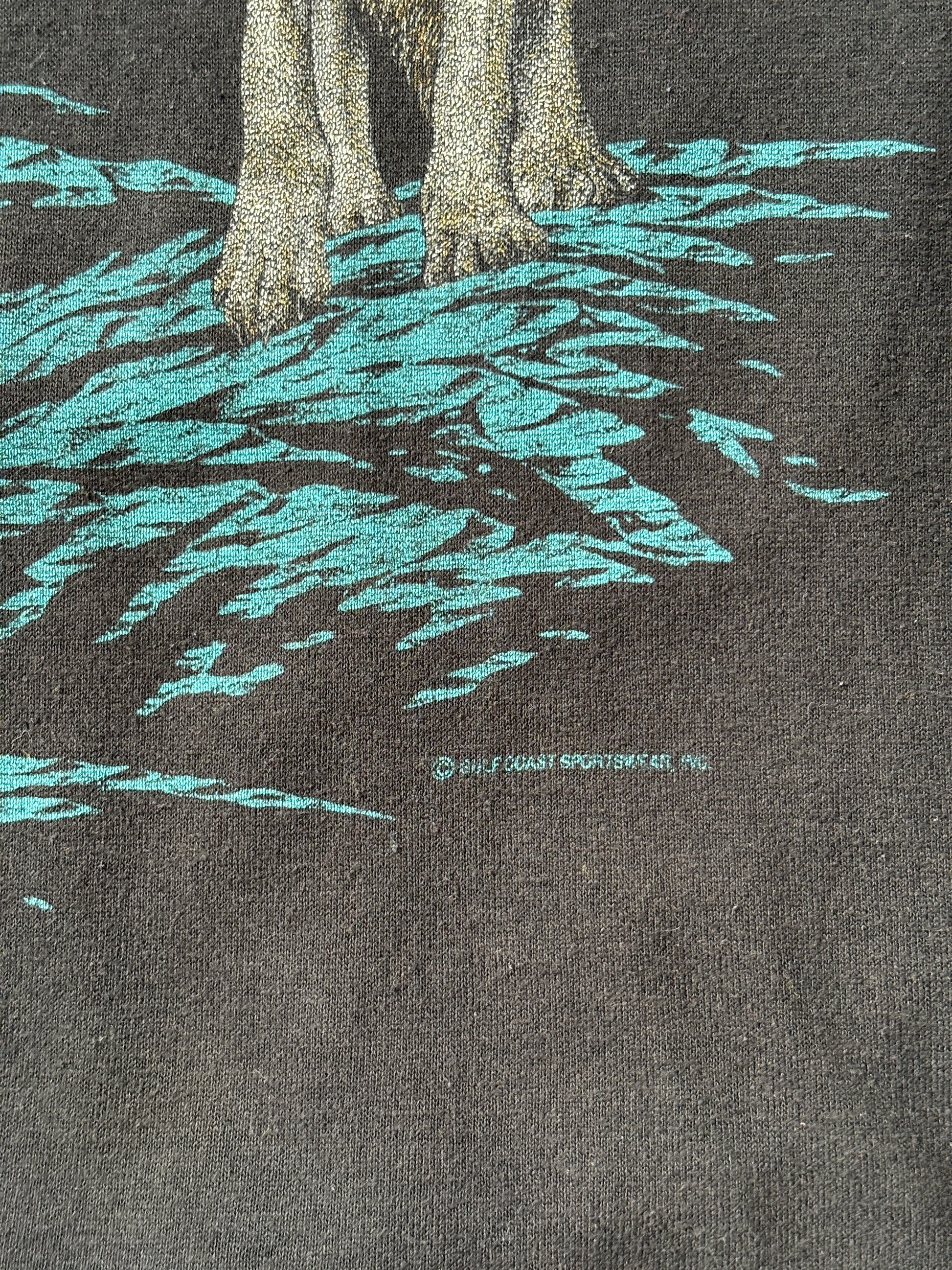 Vintage 1990s wolf t-shirt featuring full moon and forest nature scene, size small