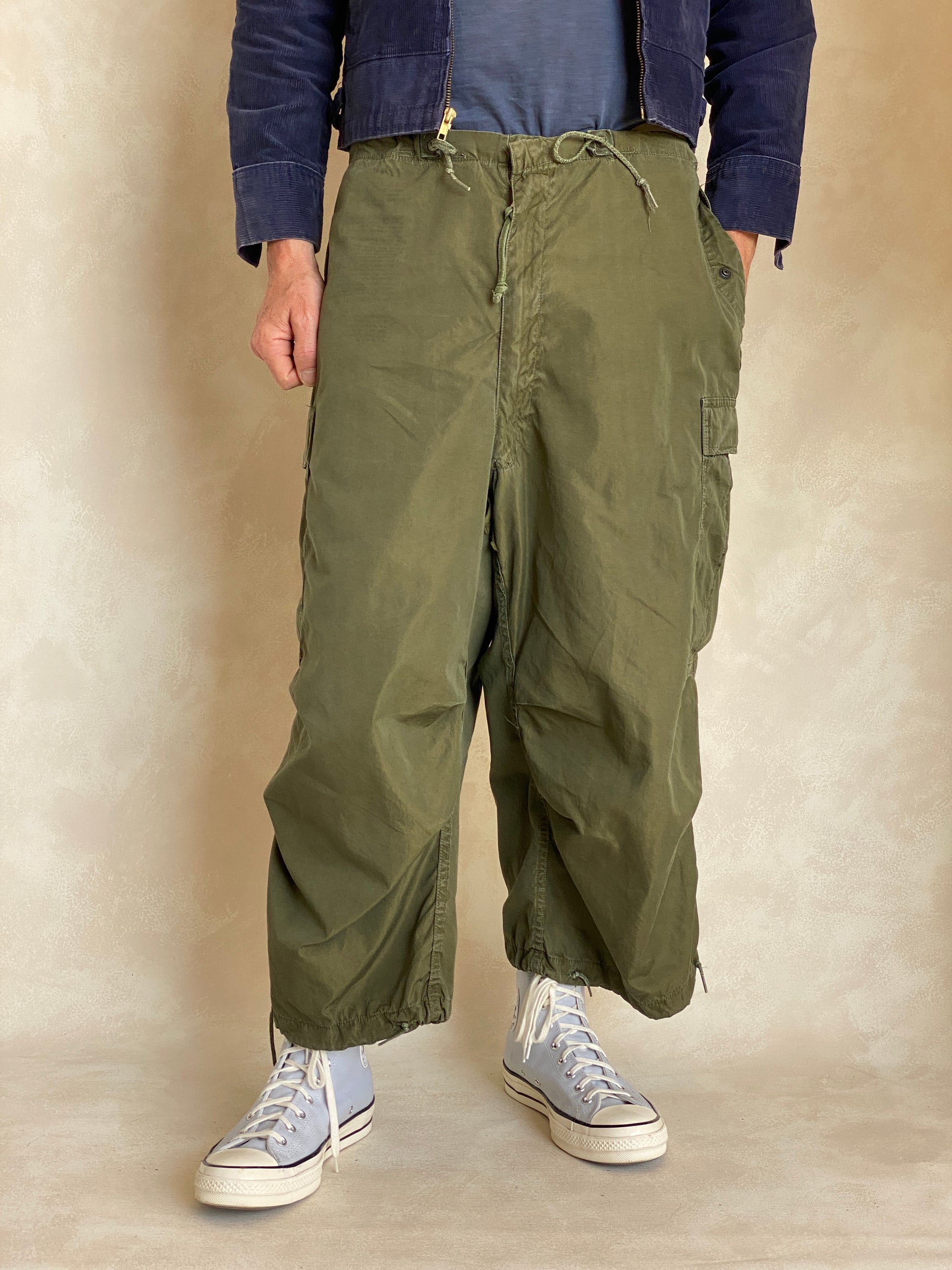 Med Short. Authentic Model 1951 authentic US military arctic shell pants - USA Vintage Bcn
