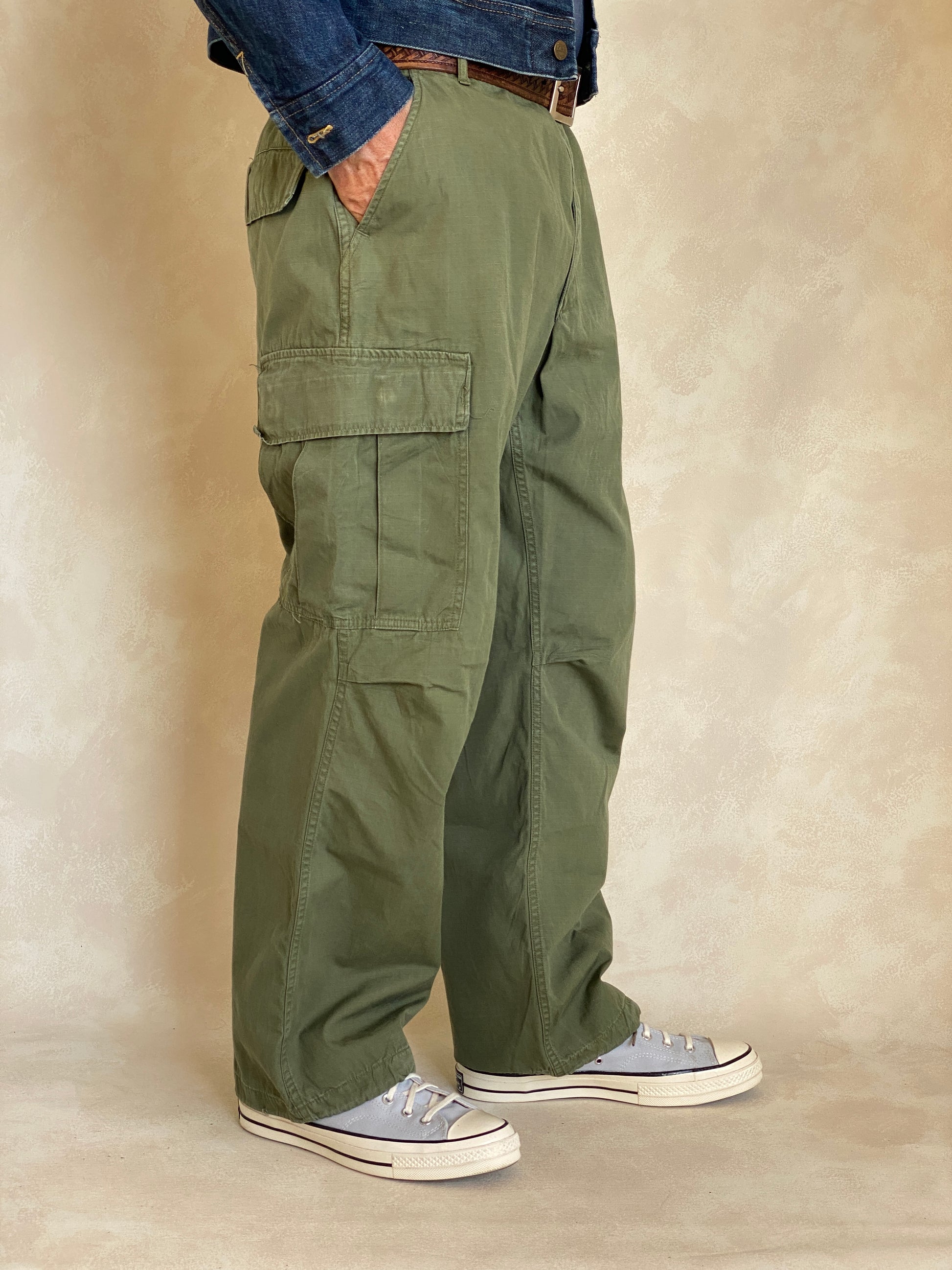 Large Reg. 1968 Authentic US Army Vietnam war era OG-107 jungle pants - USA Vintage Bcn