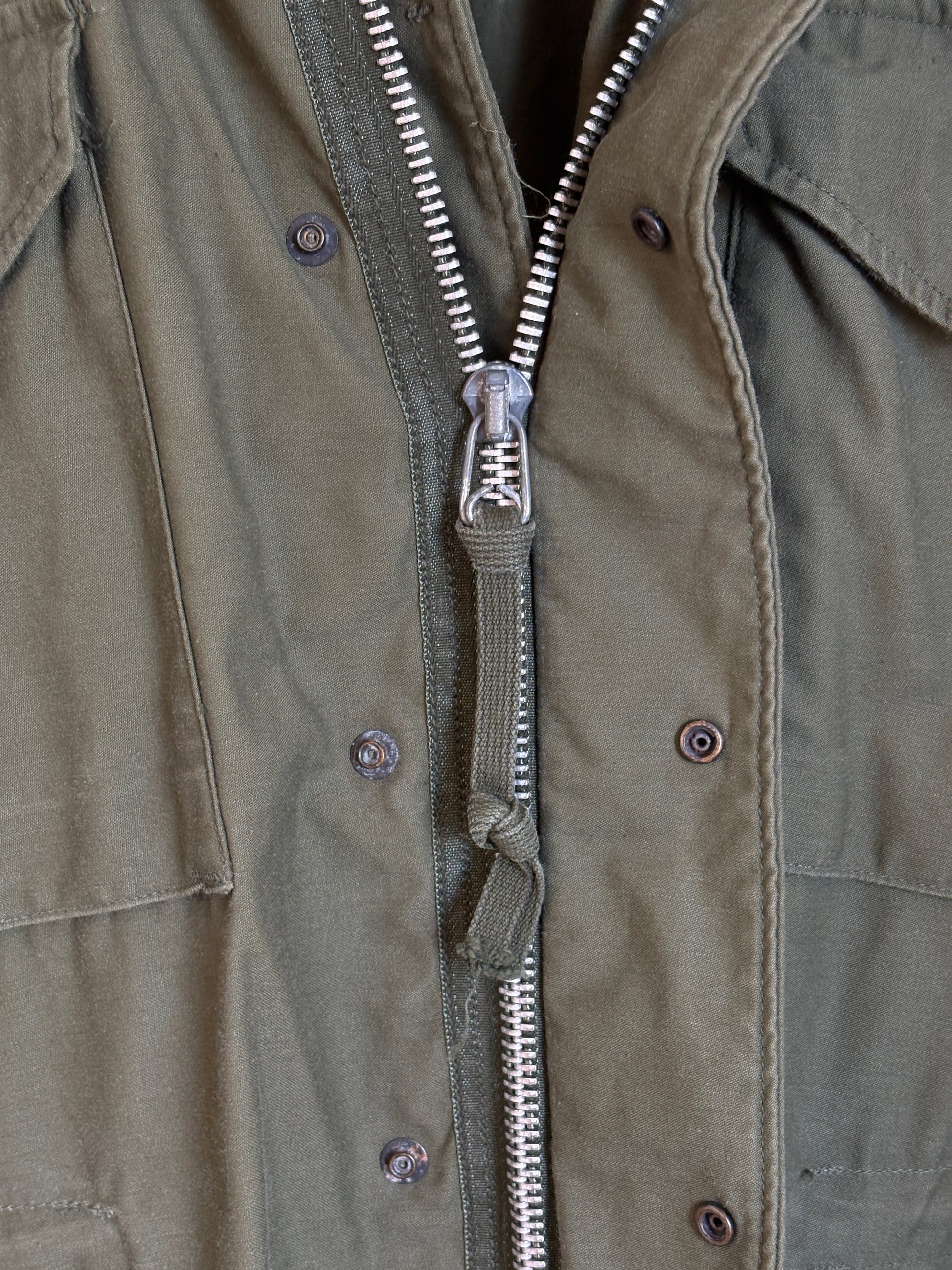 Med Reg. Authentic Alpha Industries 1969 US Army M-65 Field Jacket – OG-107 – Vintage Military Issue - USA Vintage Bcn