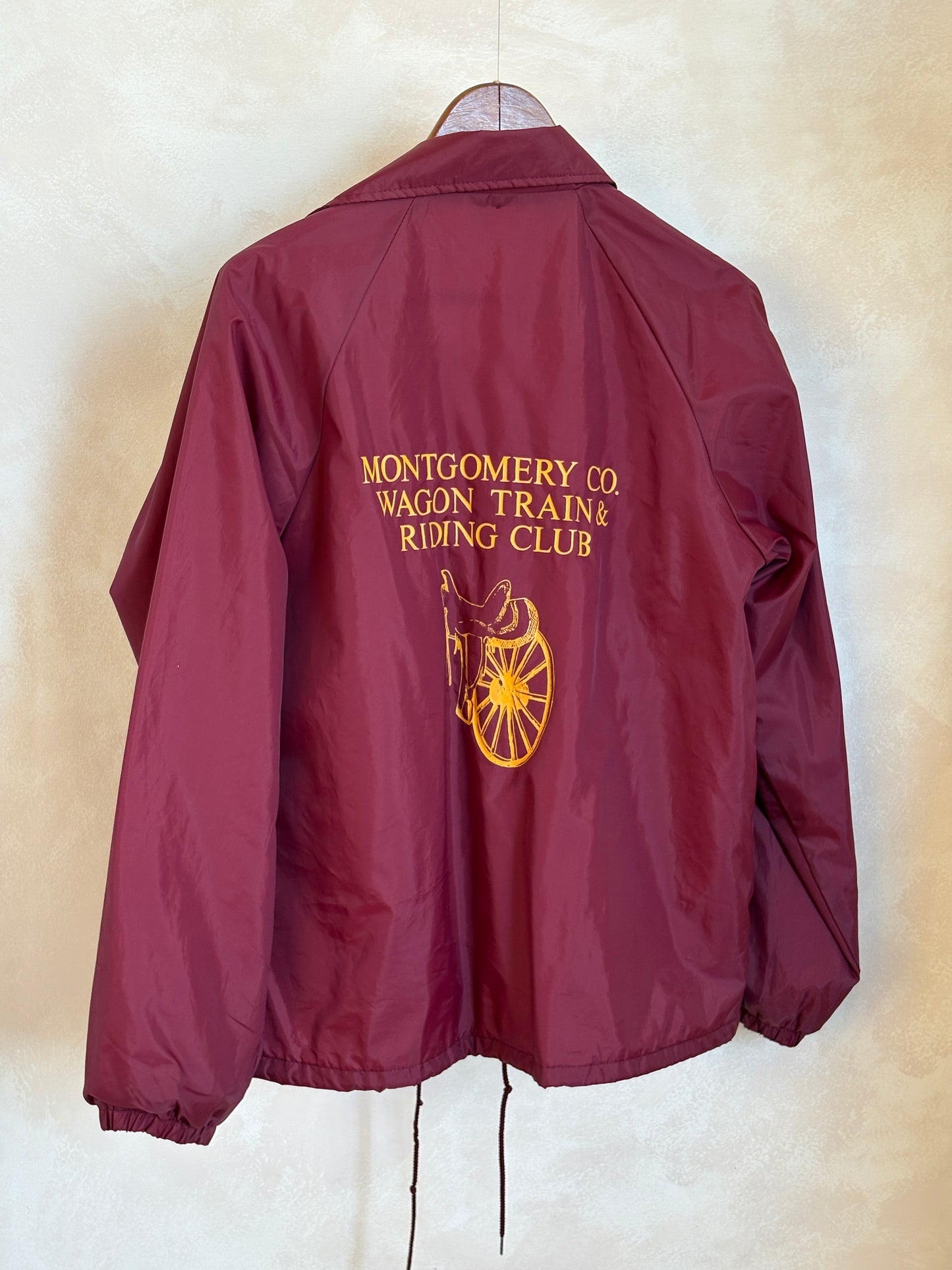Size Med. Vintage 80s windbreaker made in USA - USA Vintage Bcn