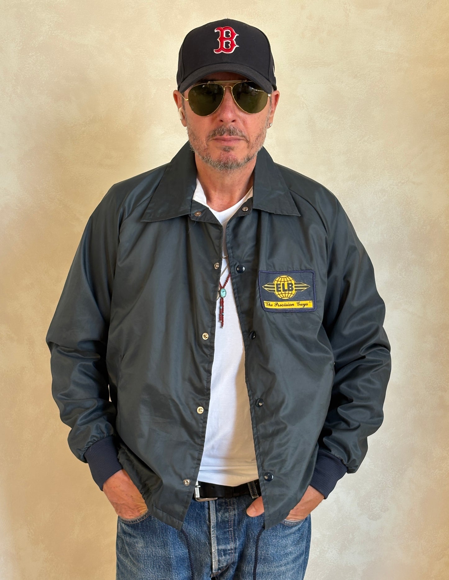Size Med. Vintage 80s windbreaker. Made in USA - USA Vintage Bcn